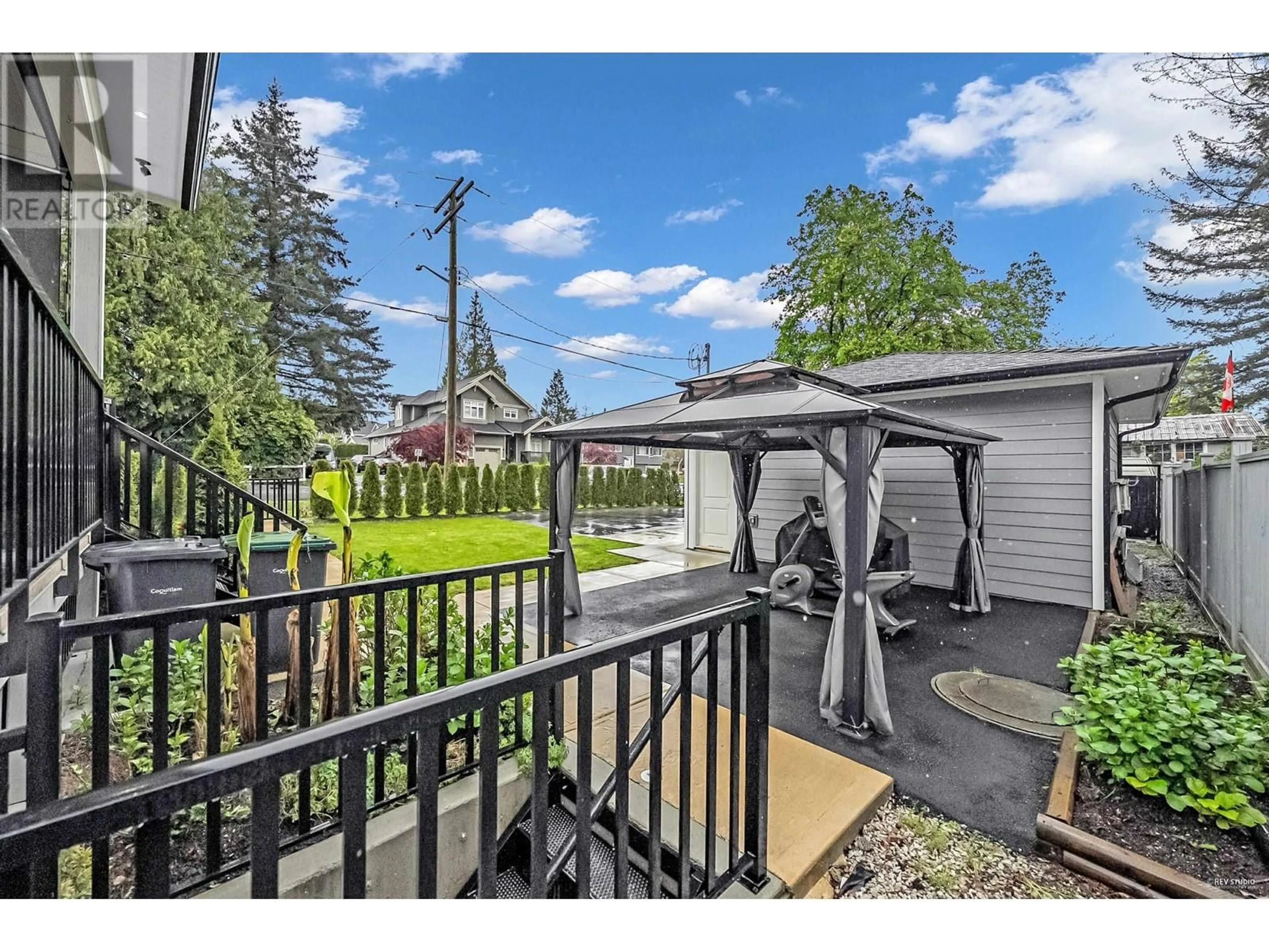 Patio, street for 950 FOSTER AVENUE, Coquitlam British Columbia V3J2M2