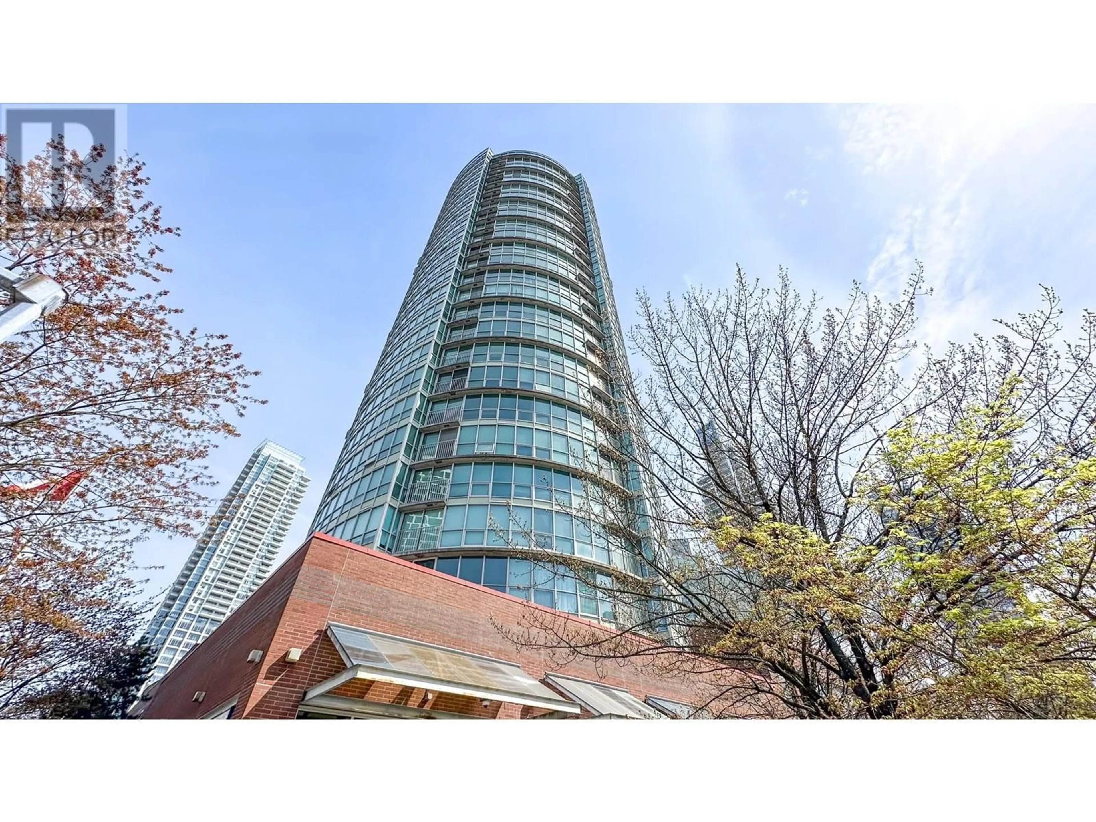 Indoor foyer for 2206 - 6088 WILLINGDON AVENUE, Burnaby British Columbia V5H4V2