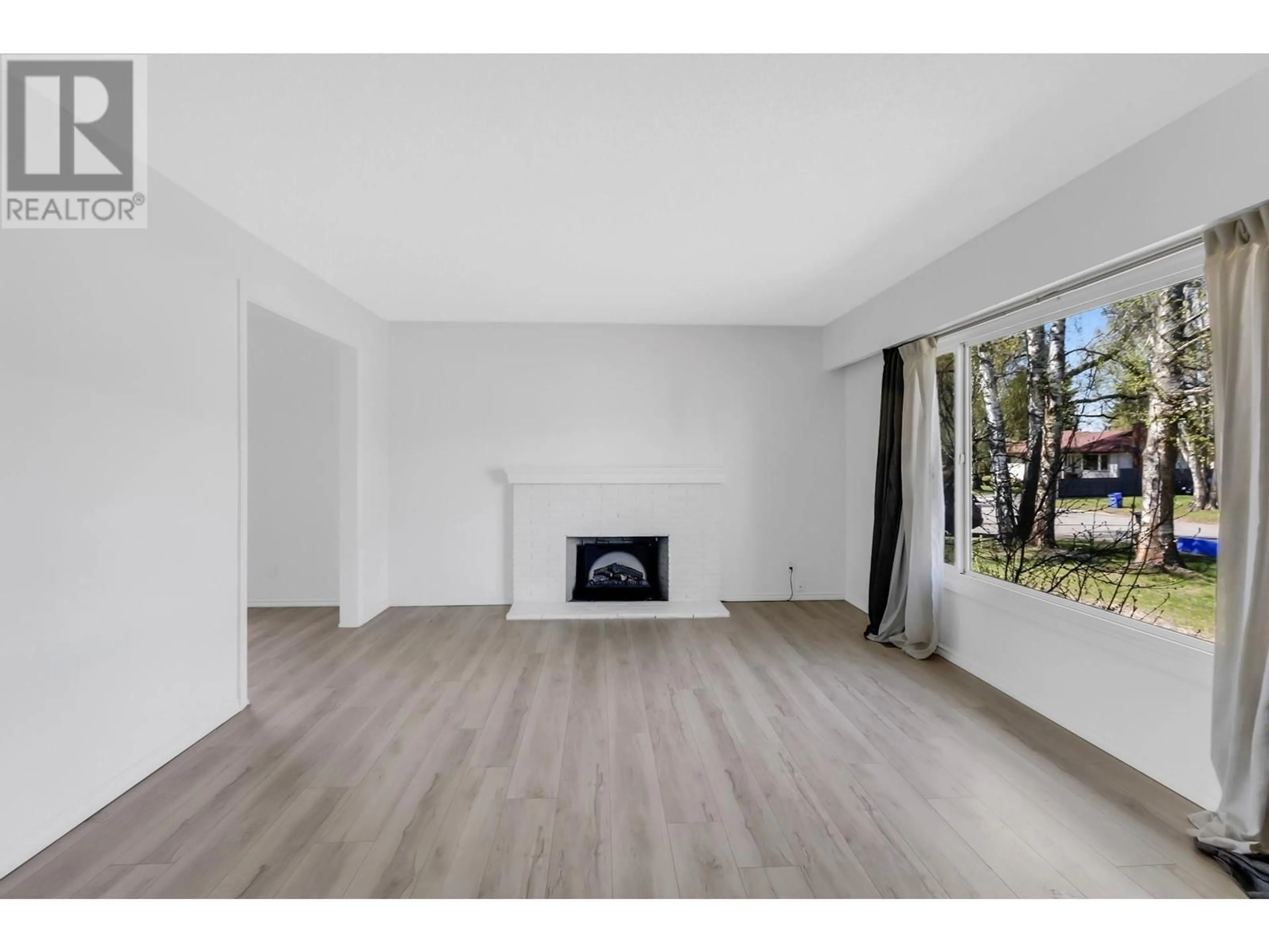 A pic of a room for 2615 1ST AVENUE, Prince George British Columbia V2M1B6