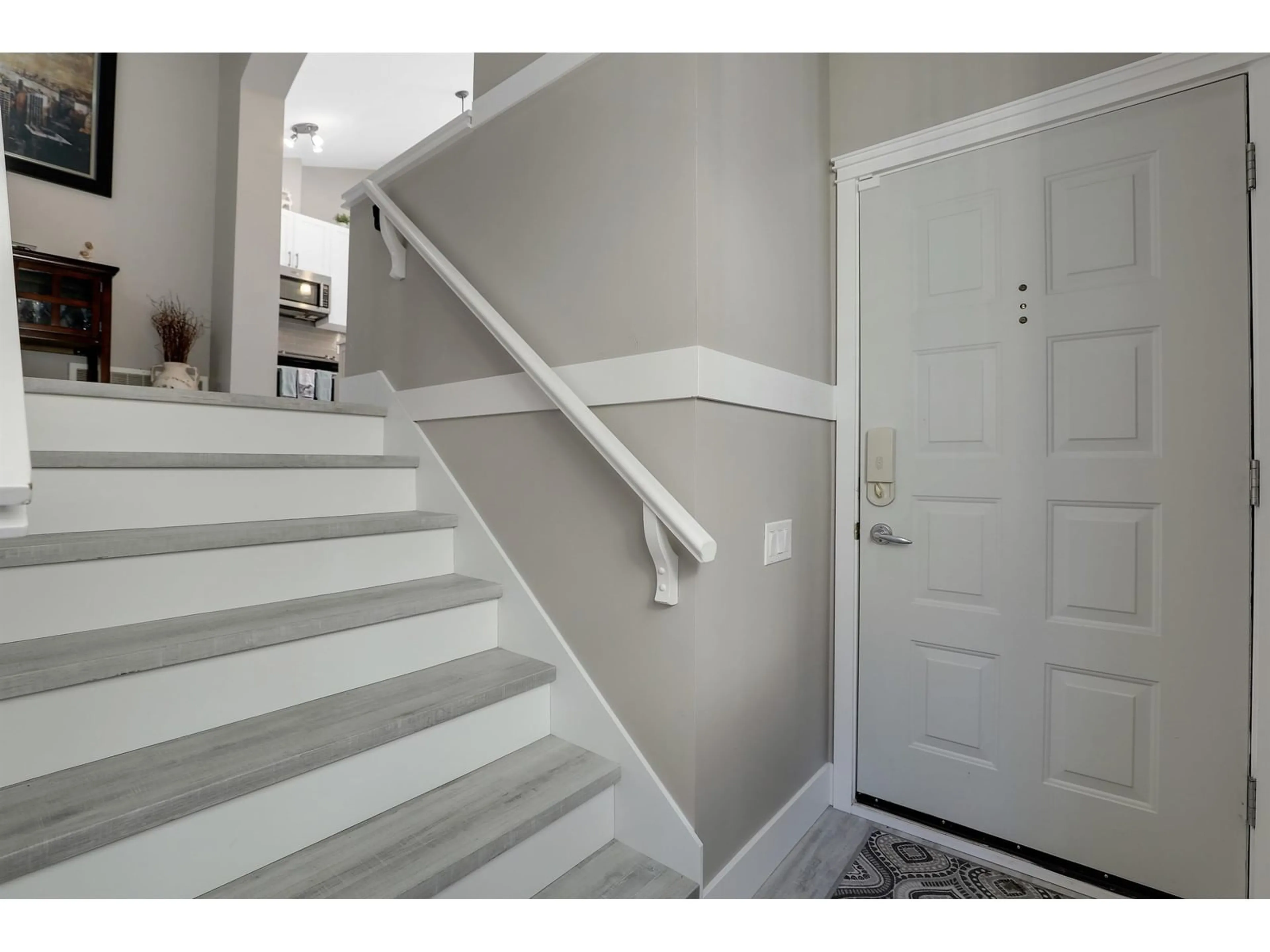 Indoor entryway for 58 - 2588 152, Surrey British Columbia V4P3H9