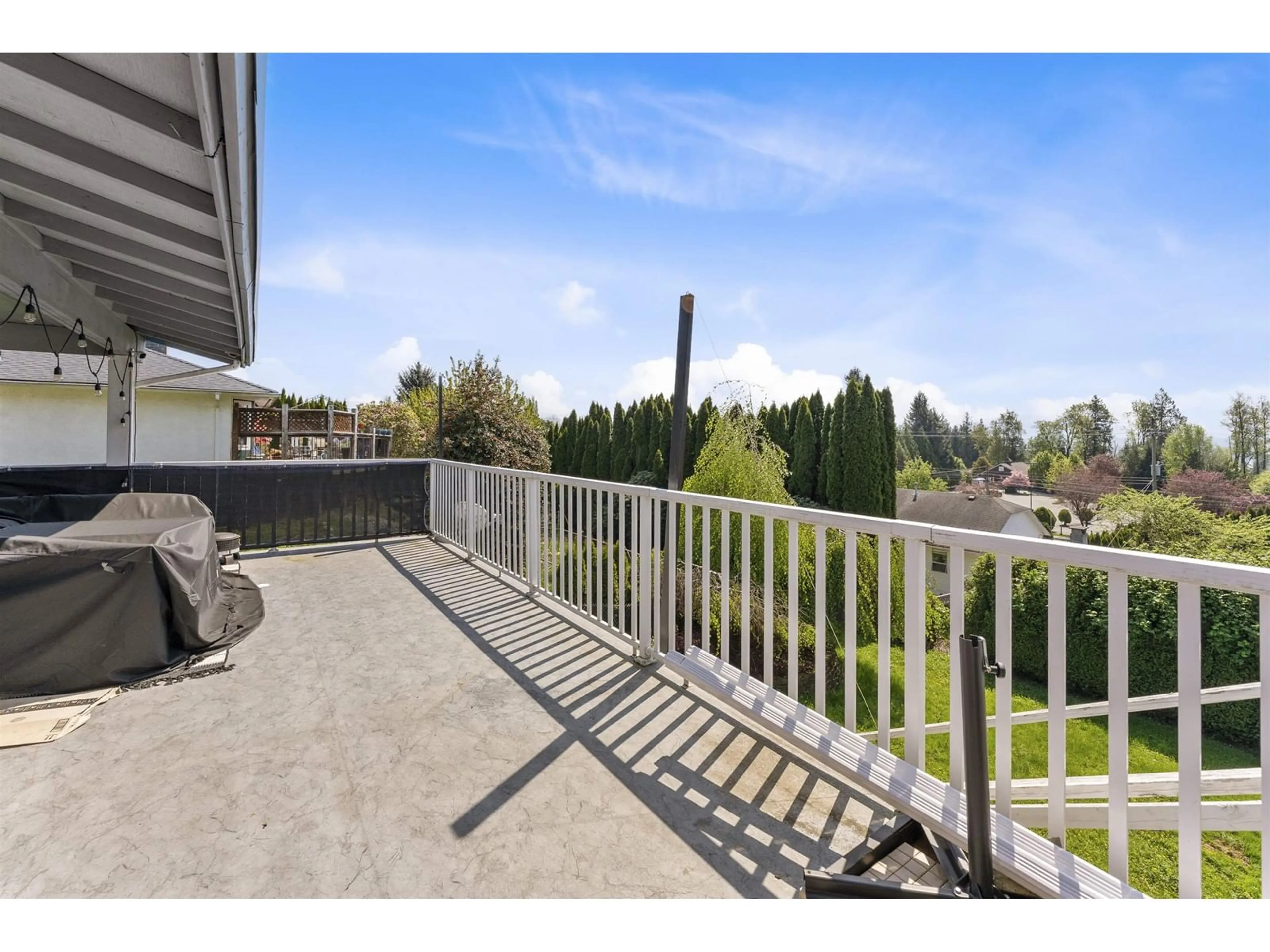 Patio, water/lake/river/ocean view for 32572 FLEMING, Mission British Columbia V2V2G9