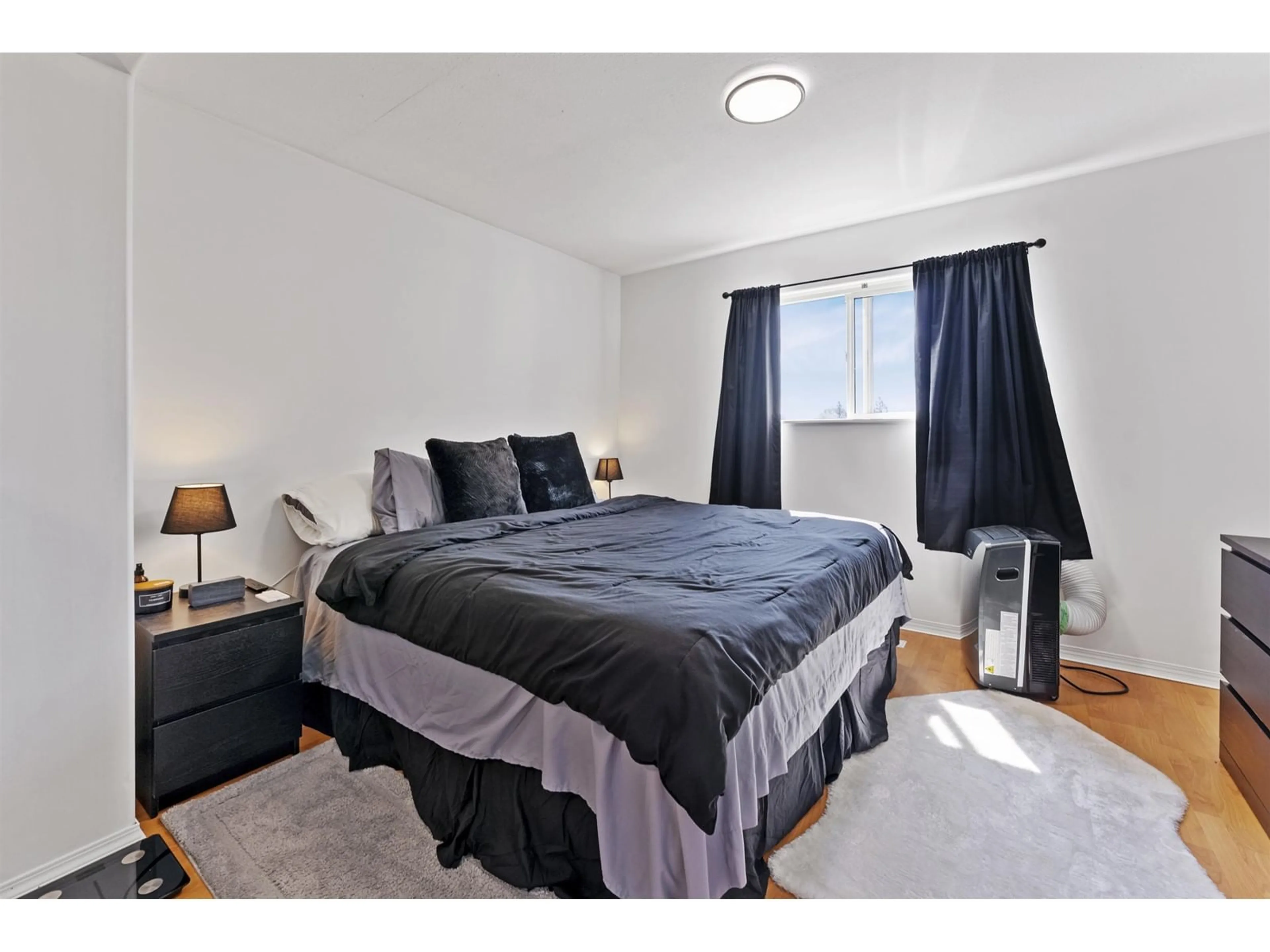 Bedroom with bed, unknown for 32572 FLEMING, Mission British Columbia V2V2G9