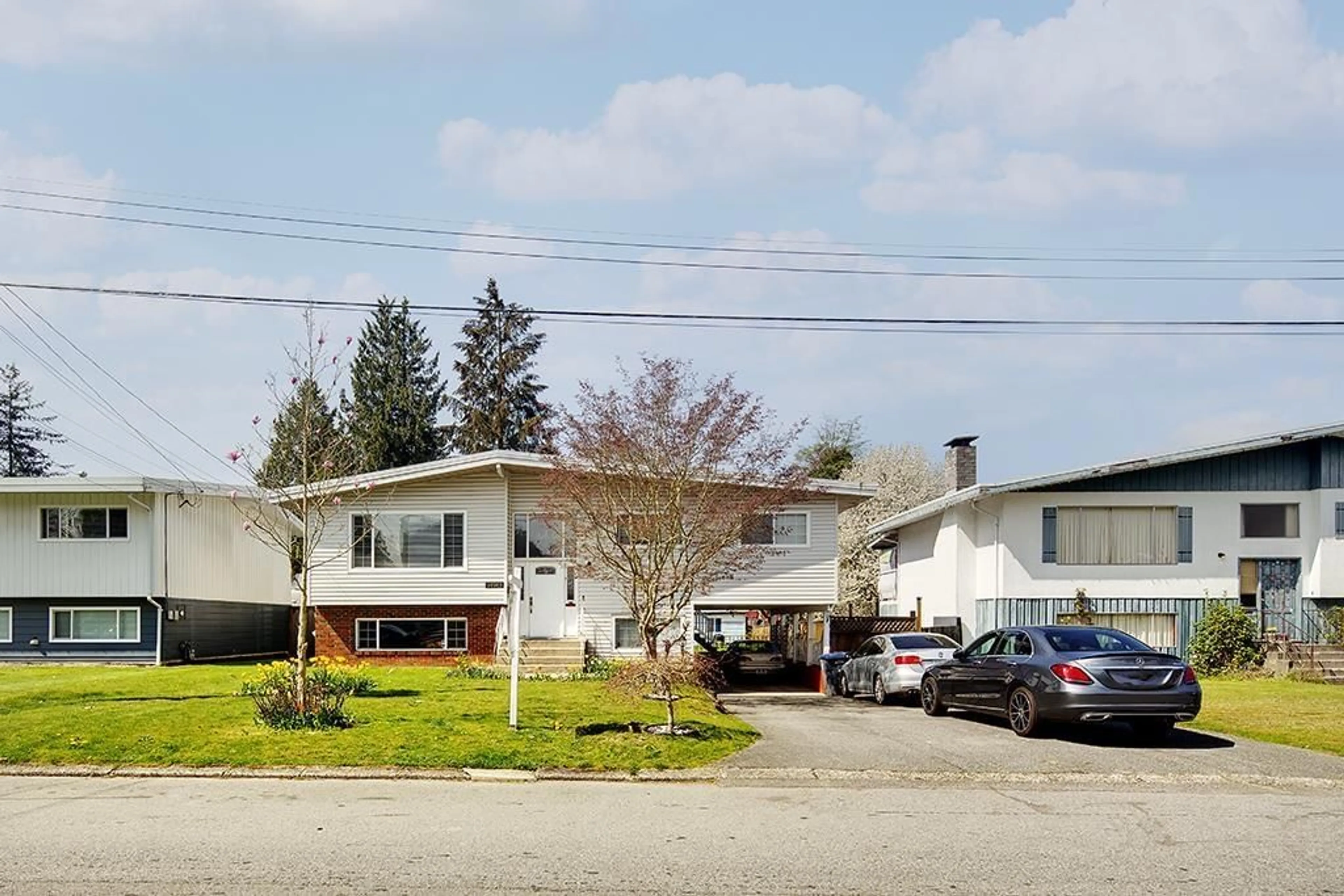 Unknown for 10263 MICHEL, Surrey British Columbia V3T3R1