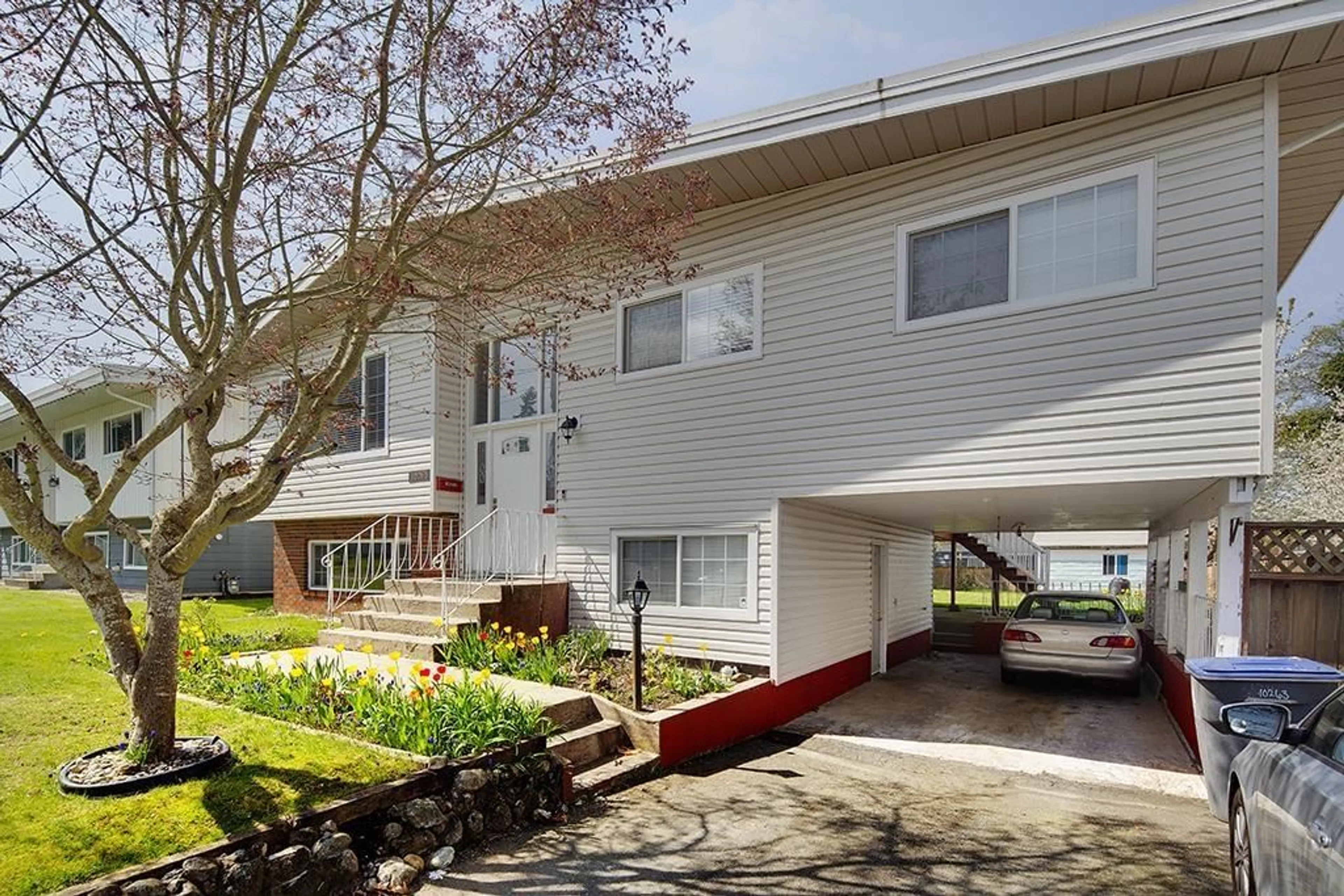 Patio, street for 10263 MICHEL, Surrey British Columbia V3T3R1