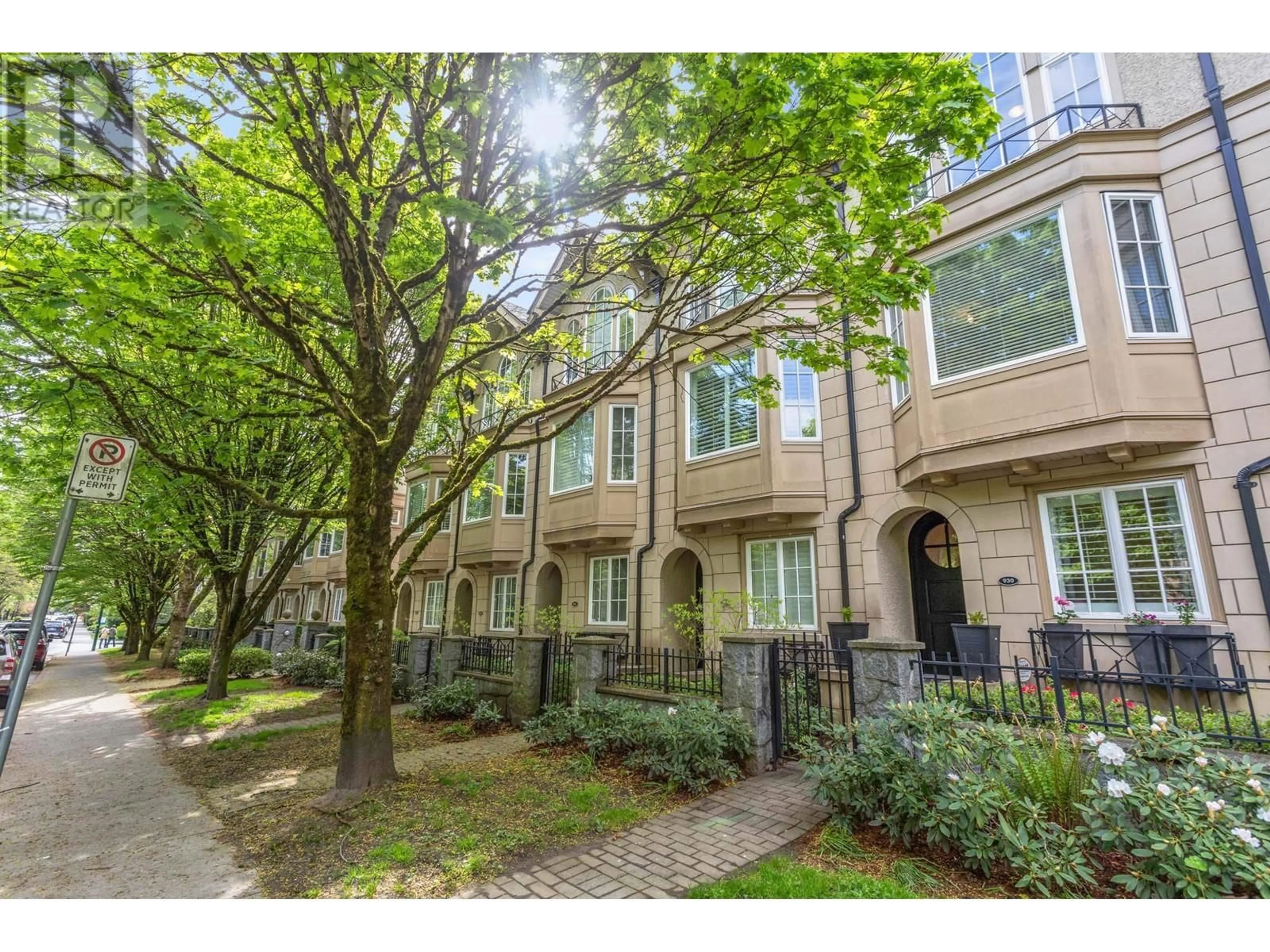 Patio, street for 930 13TH AVENUE, Vancouver British Columbia V5Z1P3