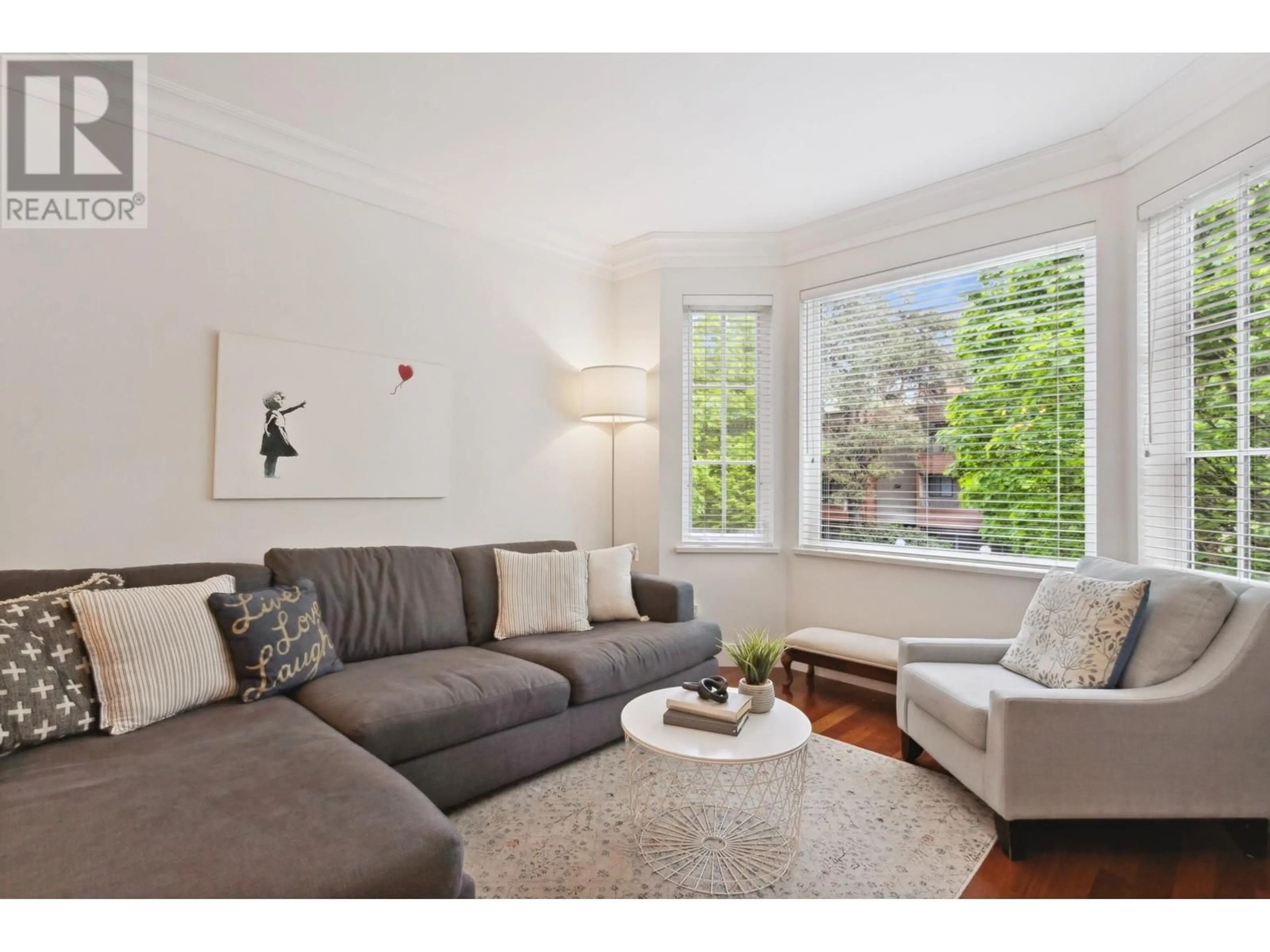 Living room with furniture, wood/laminate floor for 930 13TH AVENUE, Vancouver British Columbia V5Z1P3