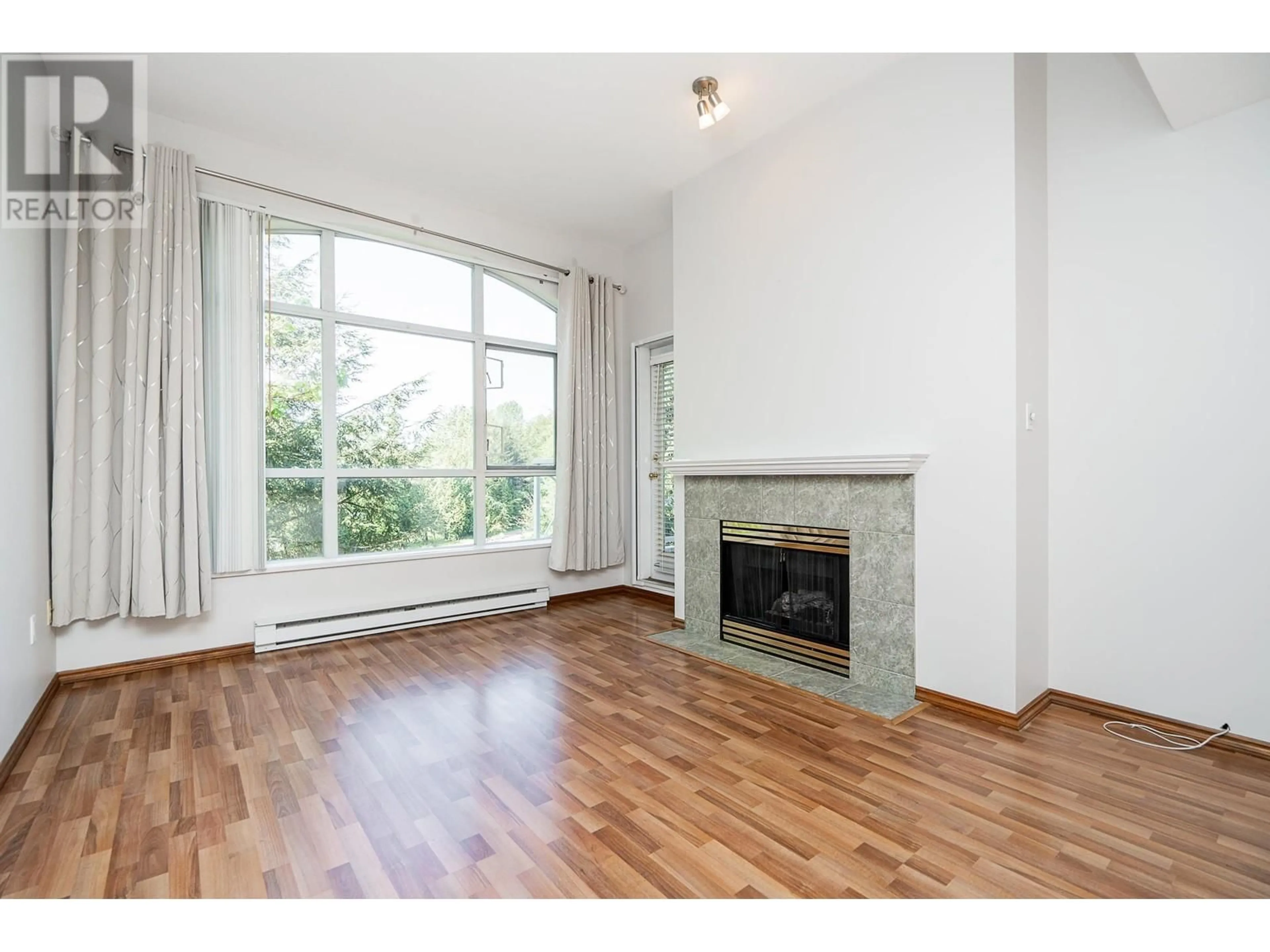 Unknown for 403 - 2559 PARKVIEW LANE, Port Coquitlam British Columbia V3C6M1