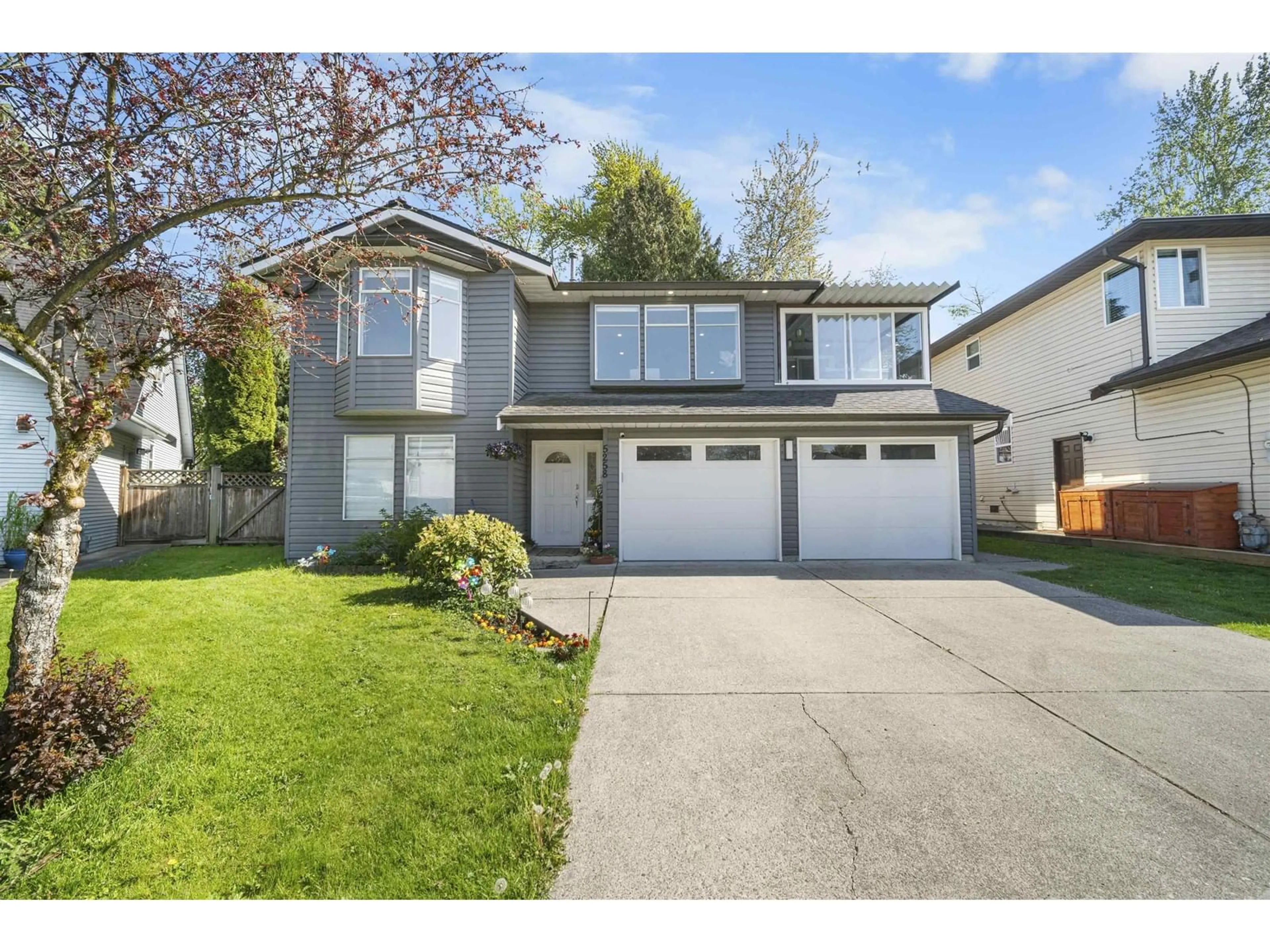 Home with vinyl exterior material, street for 5258 197, Langley British Columbia V3A7X8