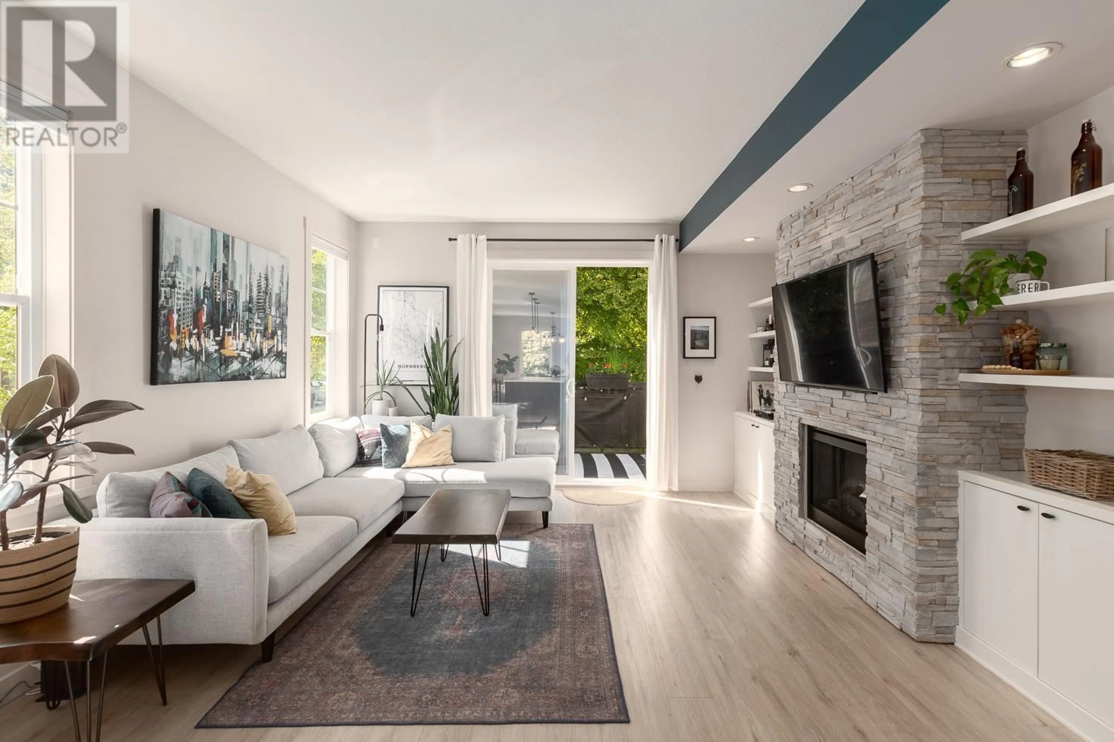 Living room with furniture, unknown for 37 - 101 FRASER STREET, Port Moody British Columbia V3H0C6