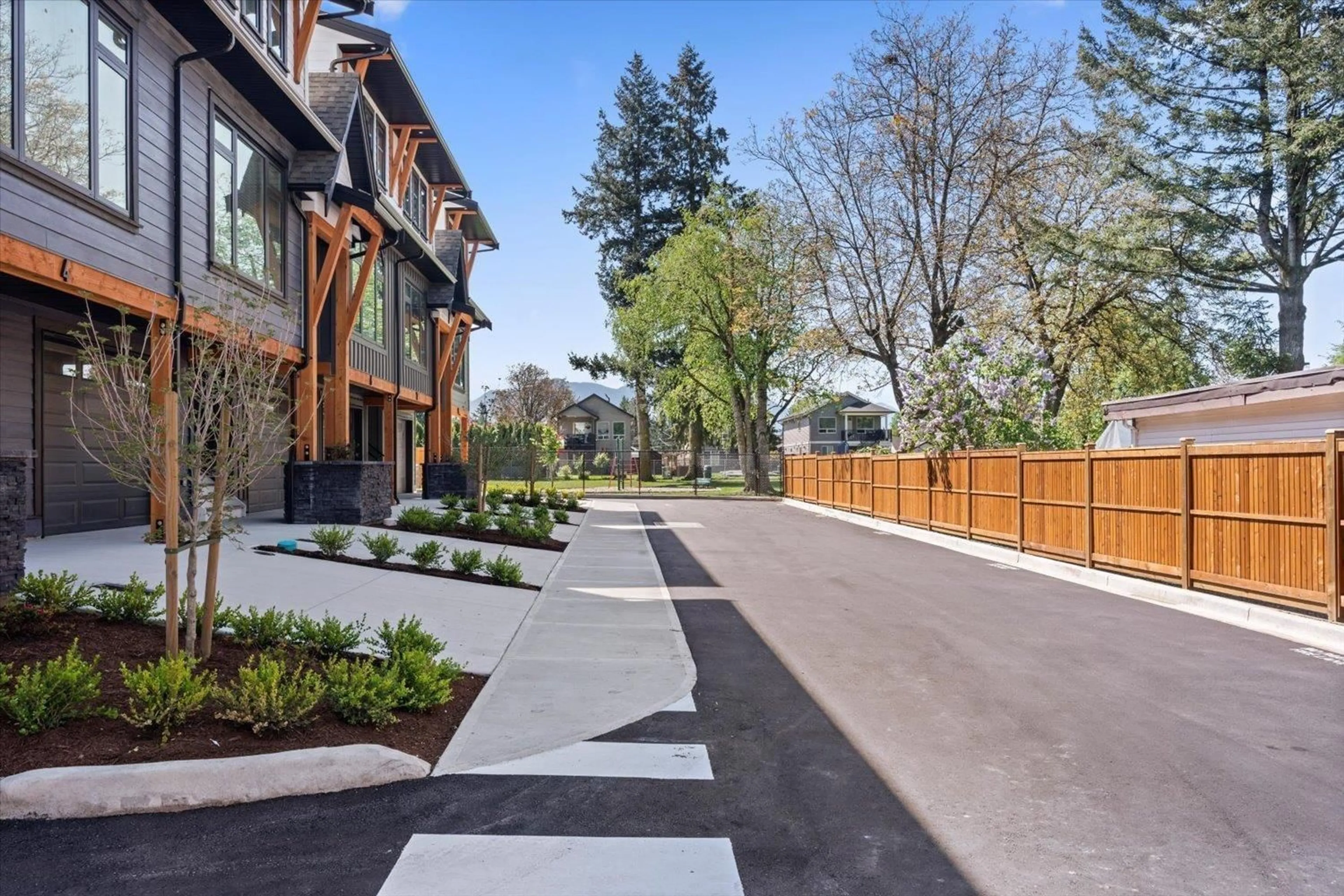 Patio, street for 4 - 46106 RIVERSIDE DRIVE, Chilliwack British Columbia V2P3K9