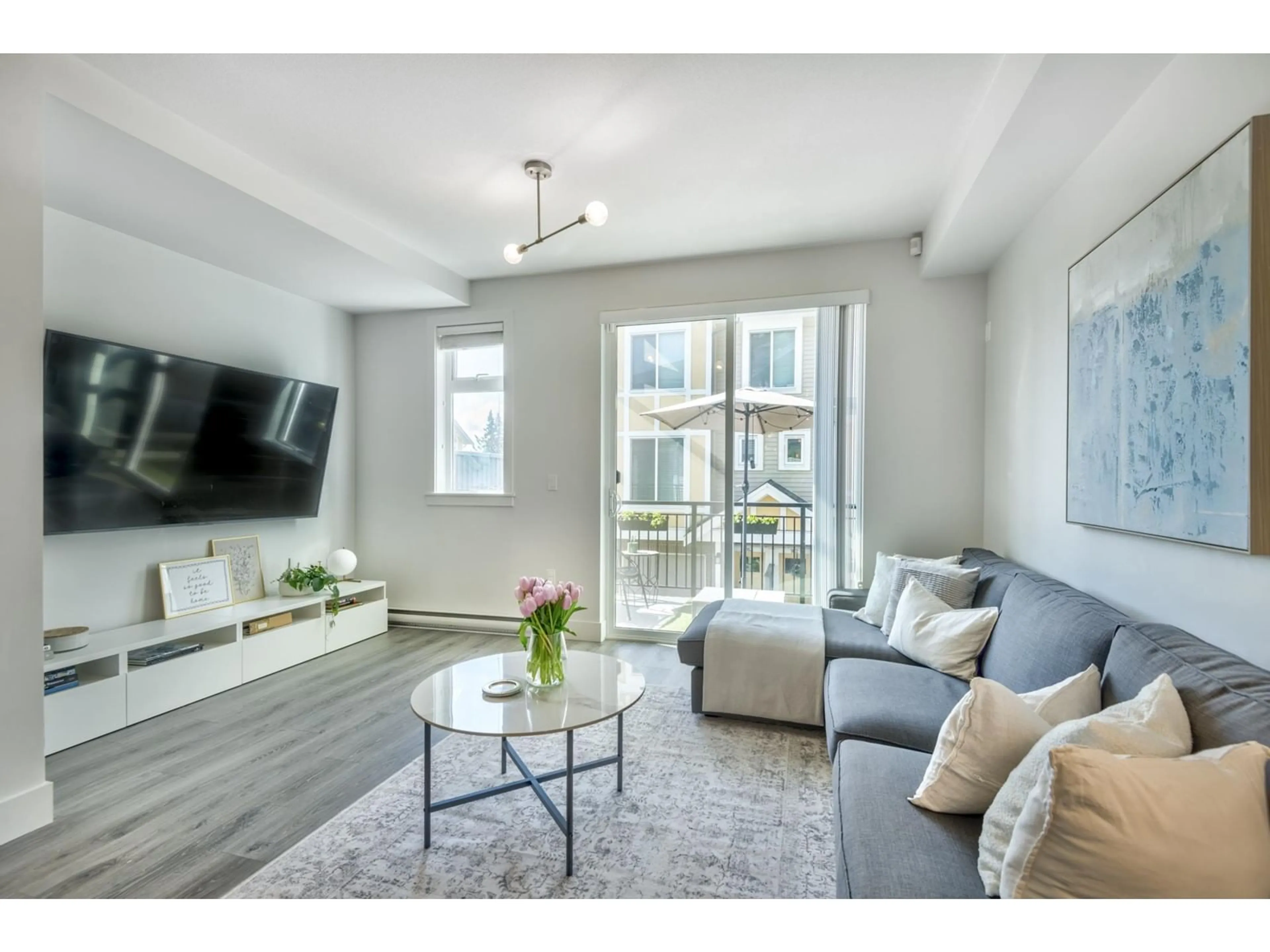 Living room with furniture, unknown for 165 - 9718 161A, Surrey British Columbia V4N6S7