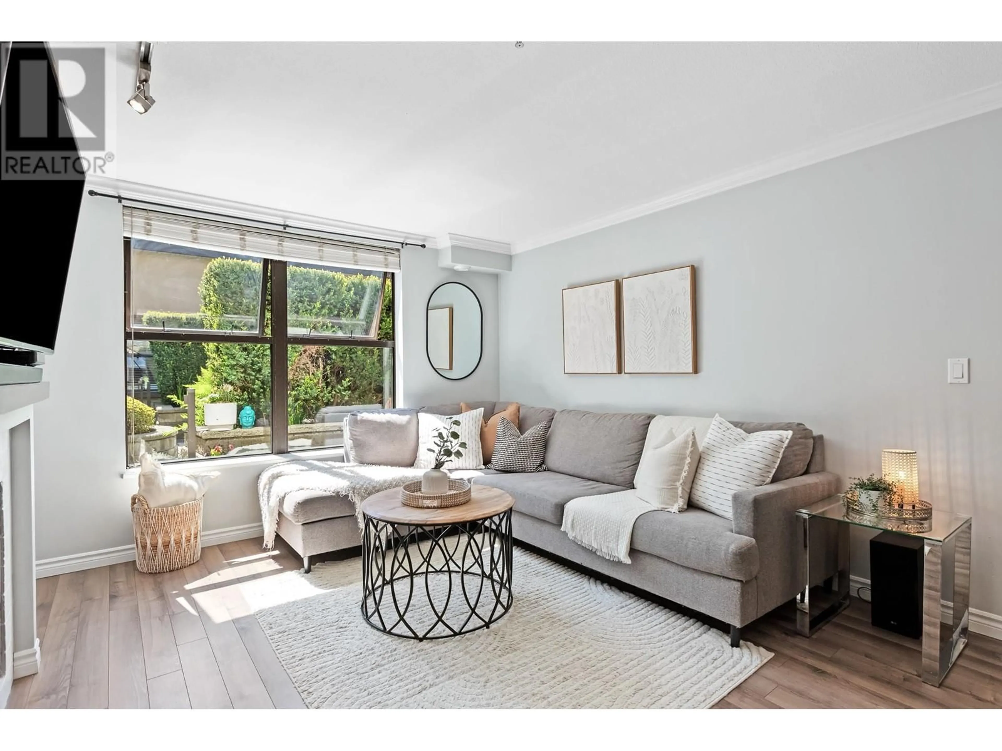 Living room with furniture, unknown for 2001 - 84 GRANT STREET, Port Moody British Columbia V3H0B5