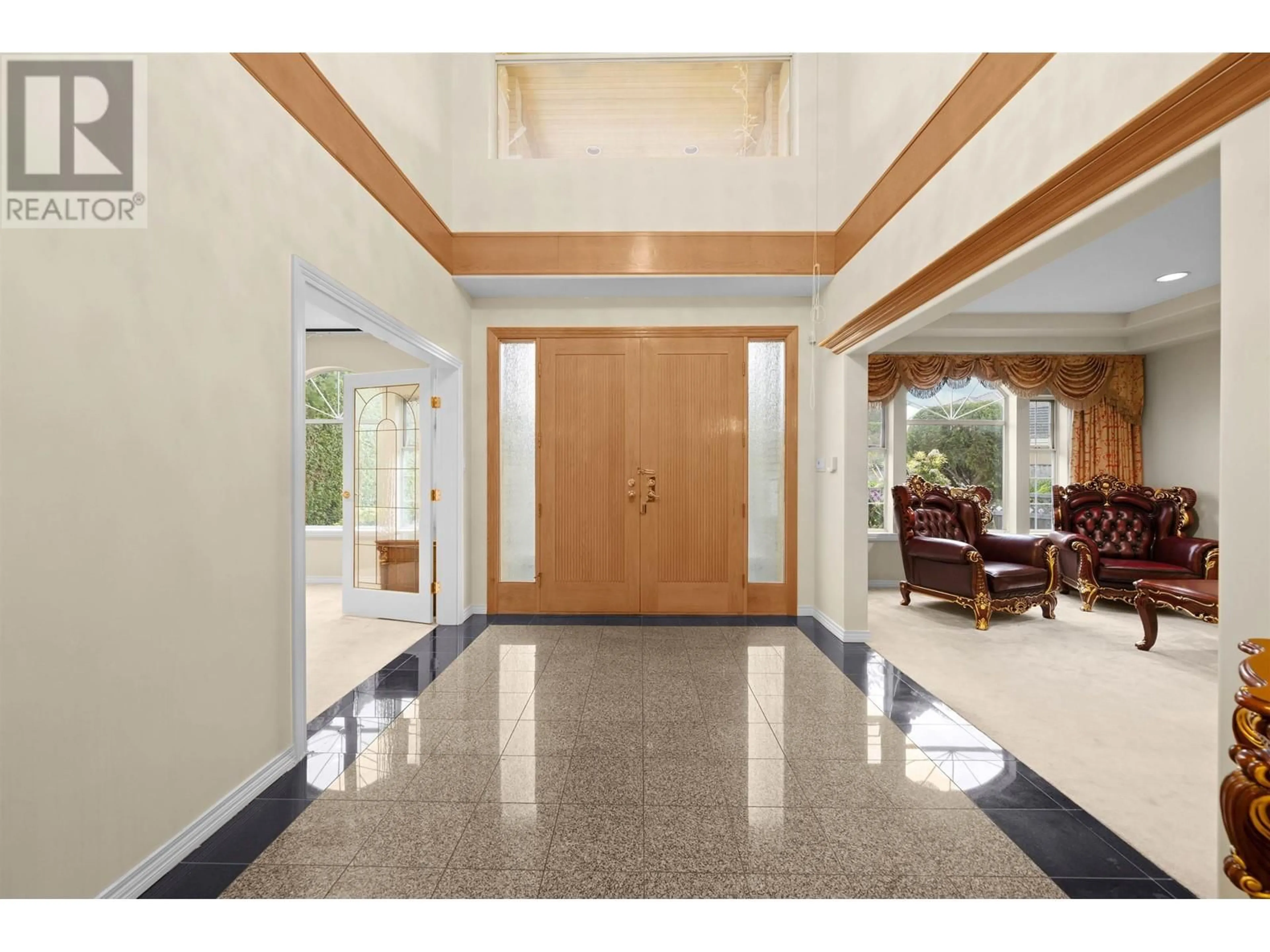 Indoor foyer for 9680 GILHURST CRESCENT, Richmond British Columbia V7A1P2