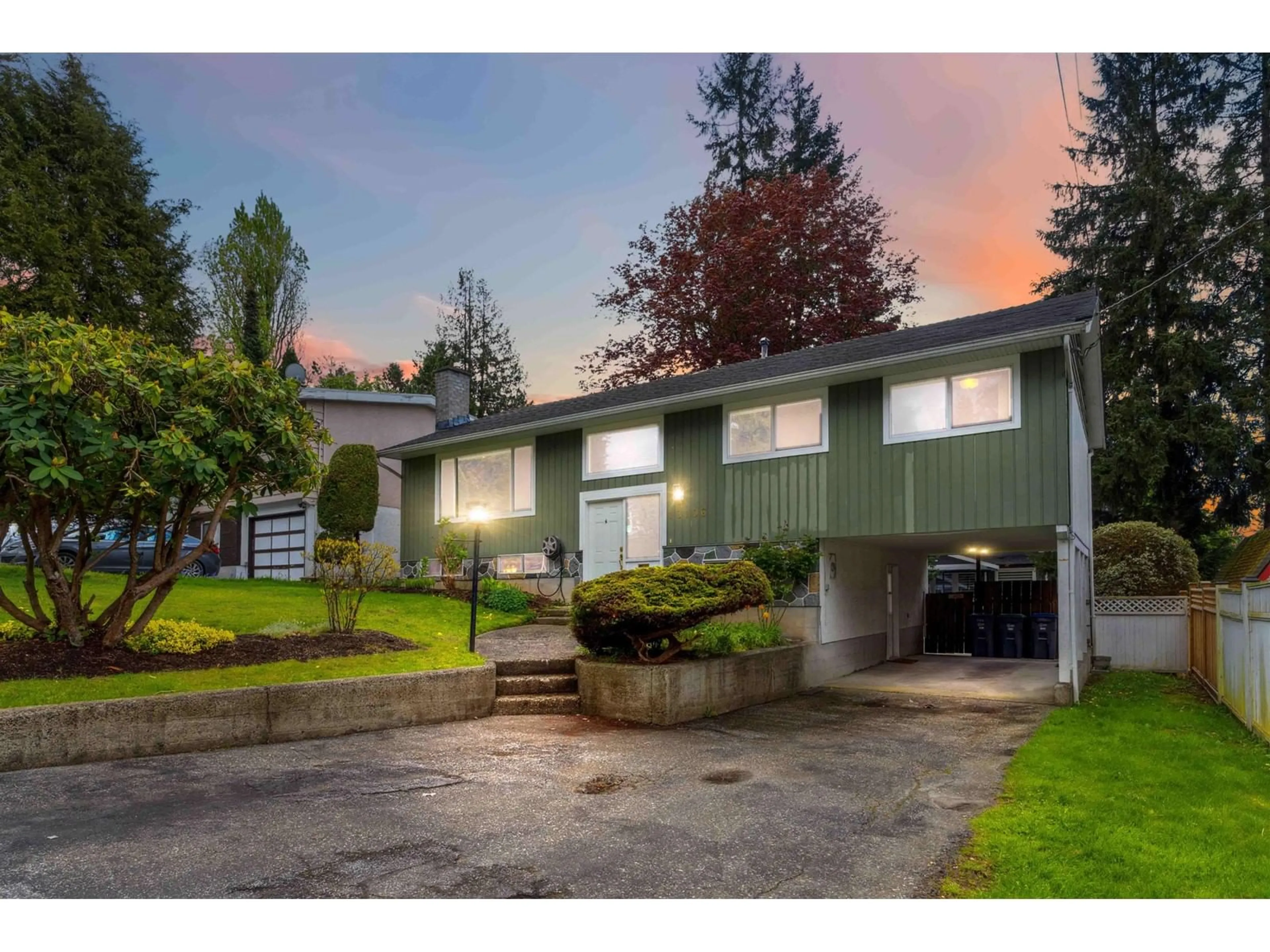 Home with vinyl exterior material, street for 13106 100, Surrey British Columbia V3T1H3