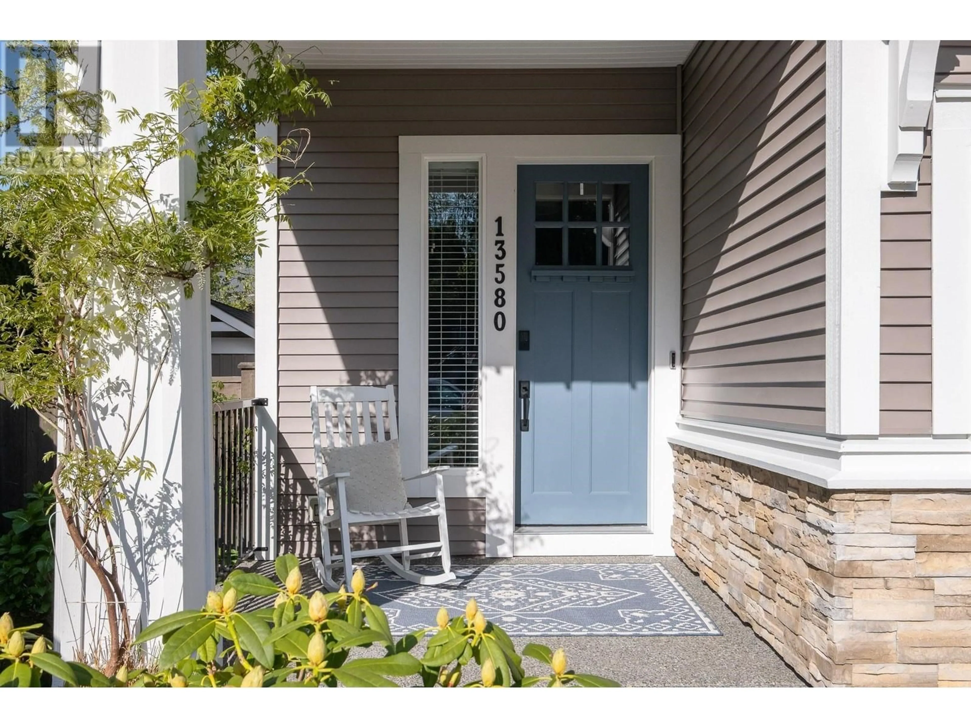 Indoor entryway for 13580 NELSON PEAK DRIVE, Maple Ridge British Columbia V4R0G1