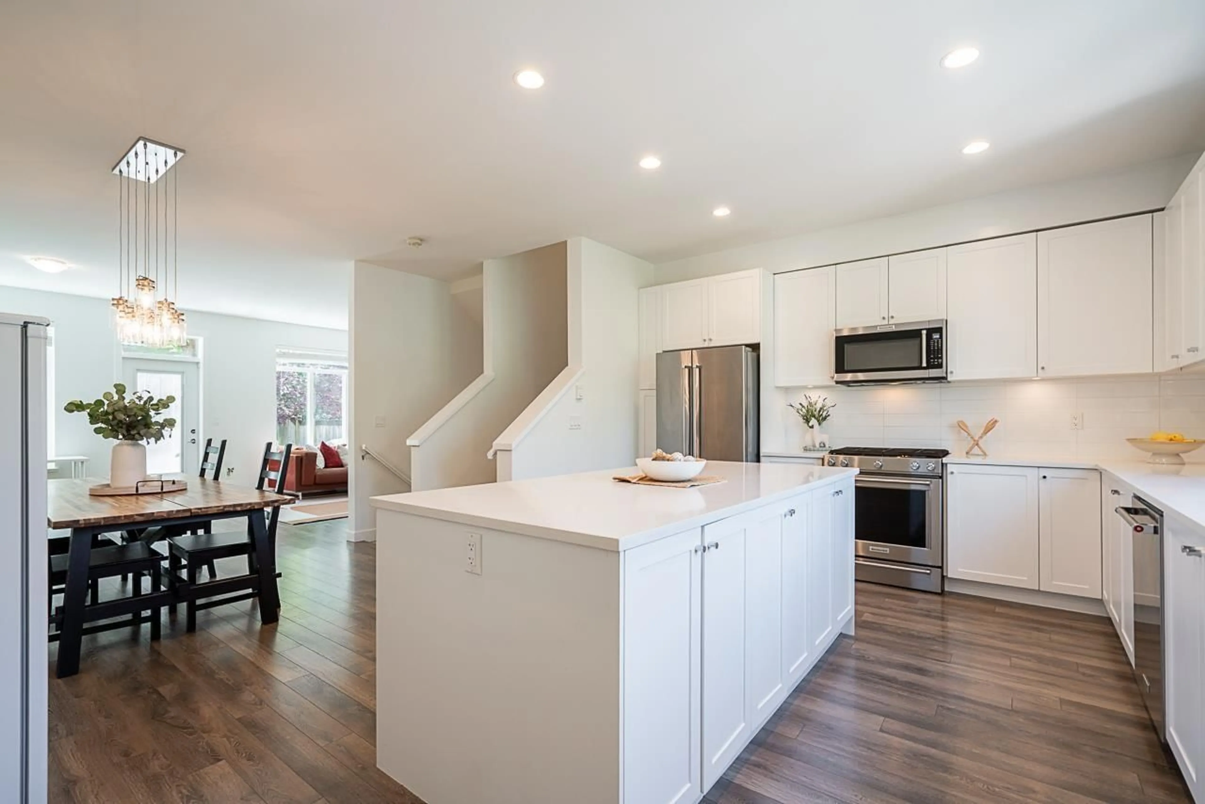 Open concept kitchen, unknown for 56 - 15268 28, Surrey British Columbia V4P0E8