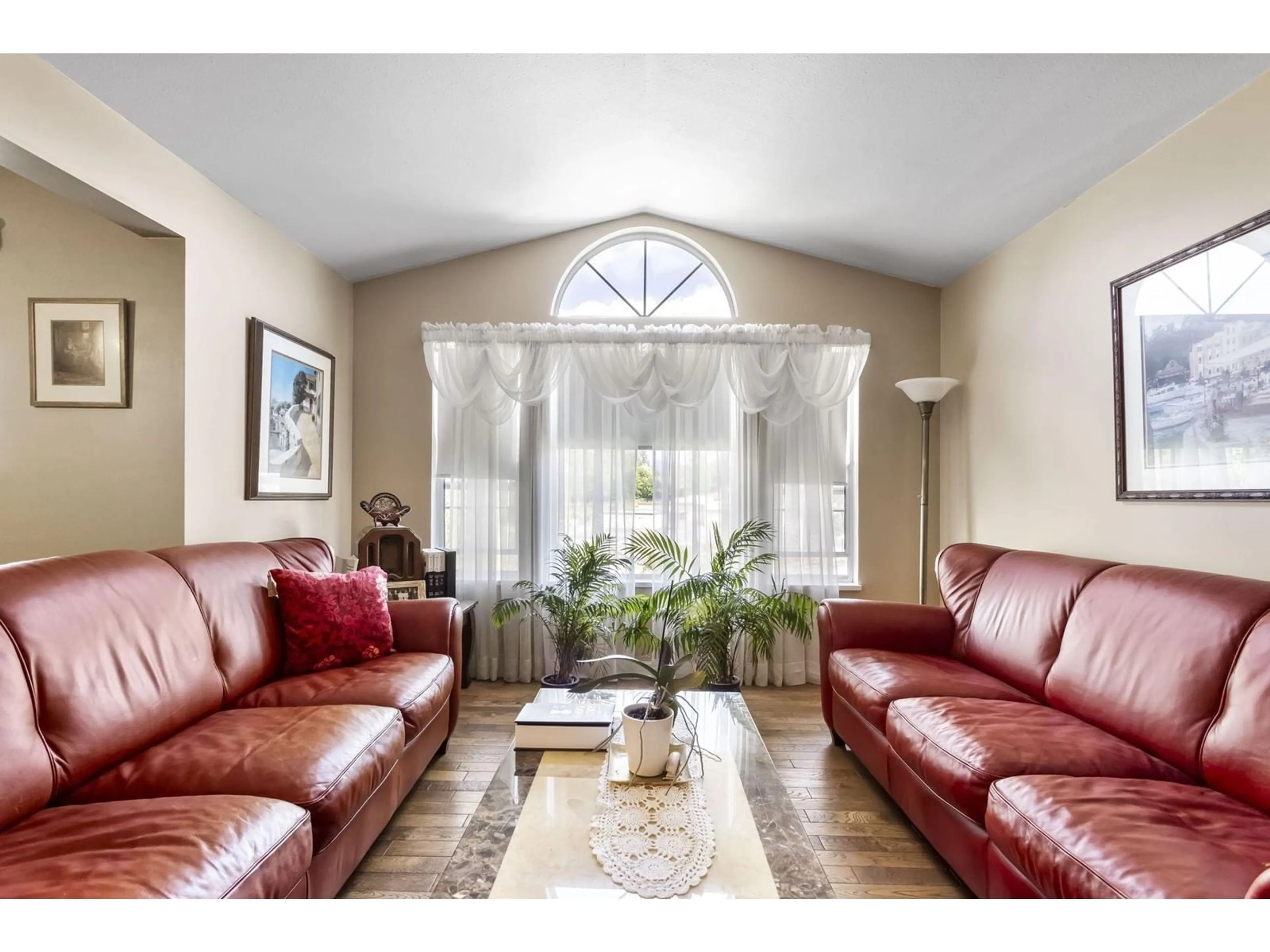 Living room with furniture, unknown for 8479 CADE BARR, Mission British Columbia V2V7K4