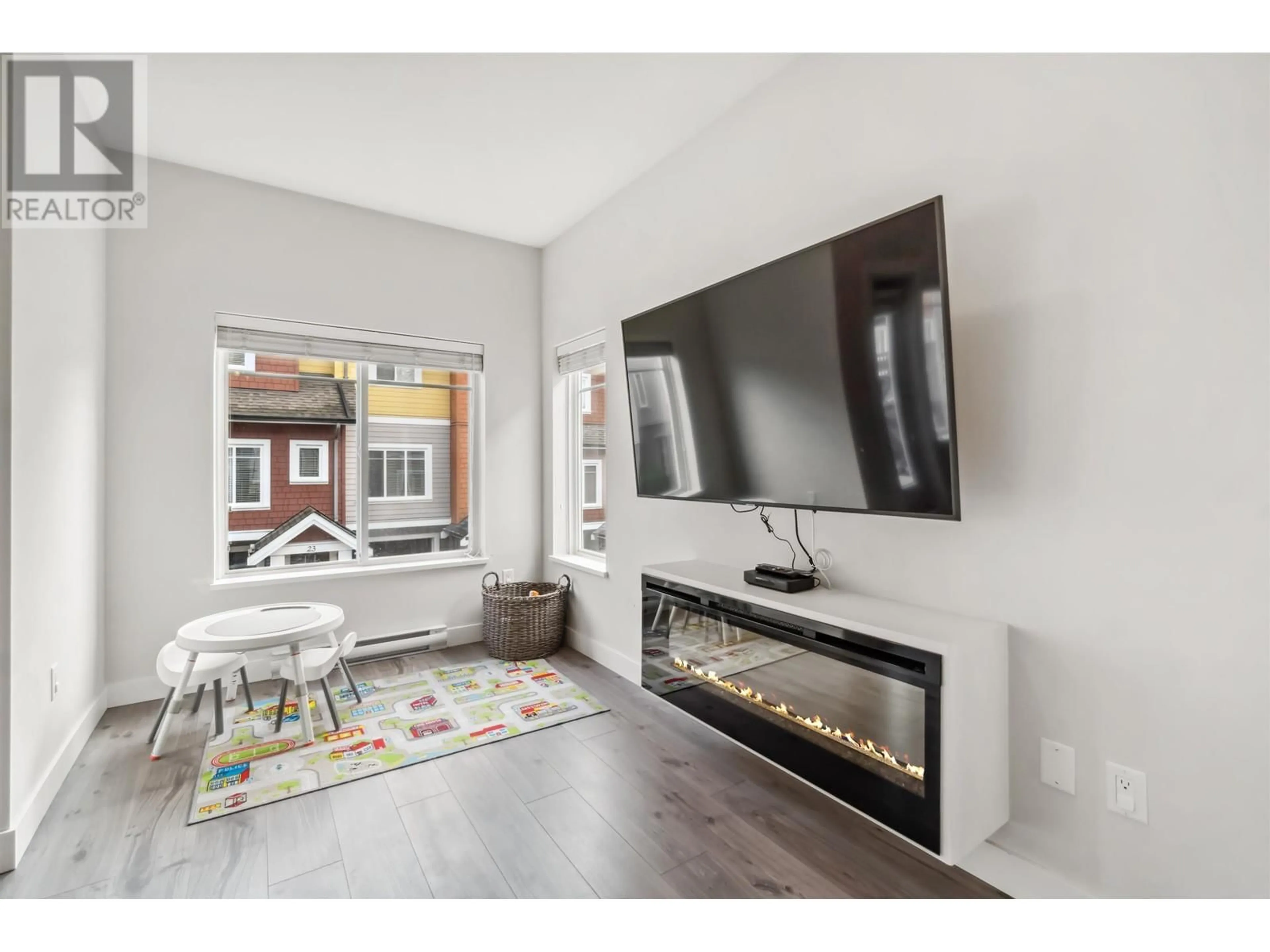 Unknown for 8 - 1219 BURKE MOUNTAIN STREET, Coquitlam British Columbia V3B3H6