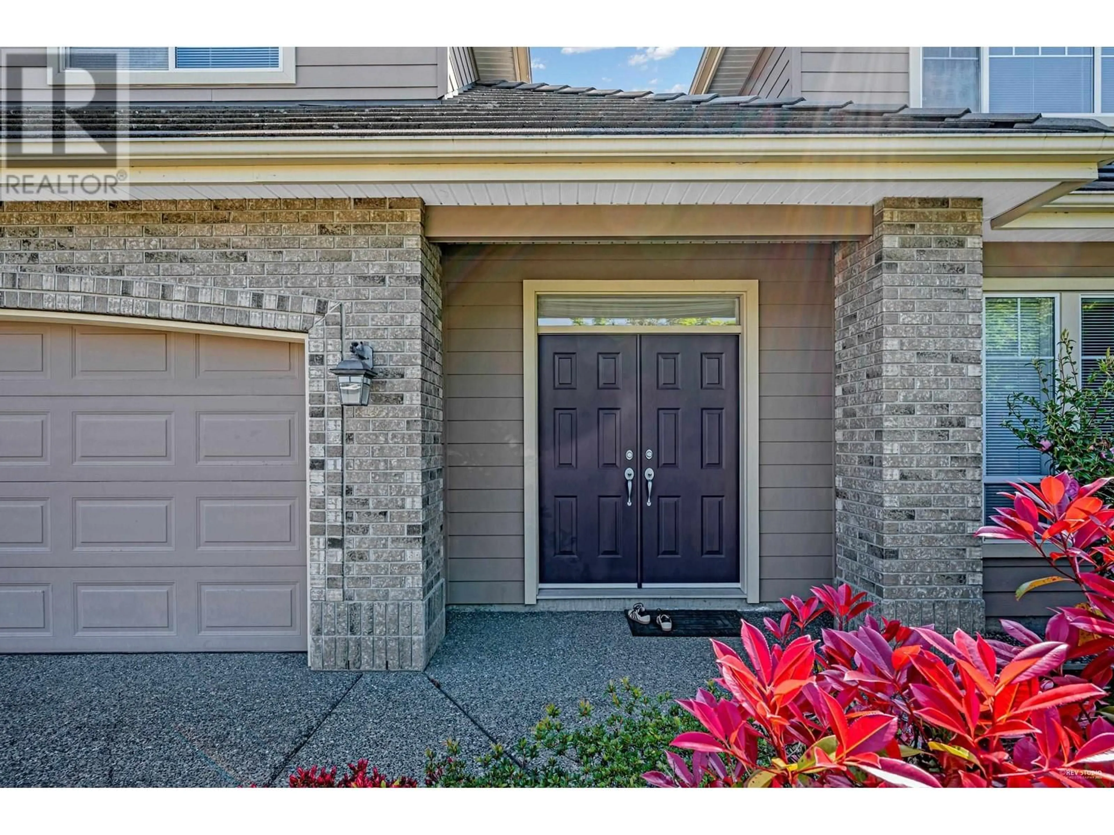 Indoor entryway for 6860 HAMBER STREET, Richmond British Columbia V7C5T2
