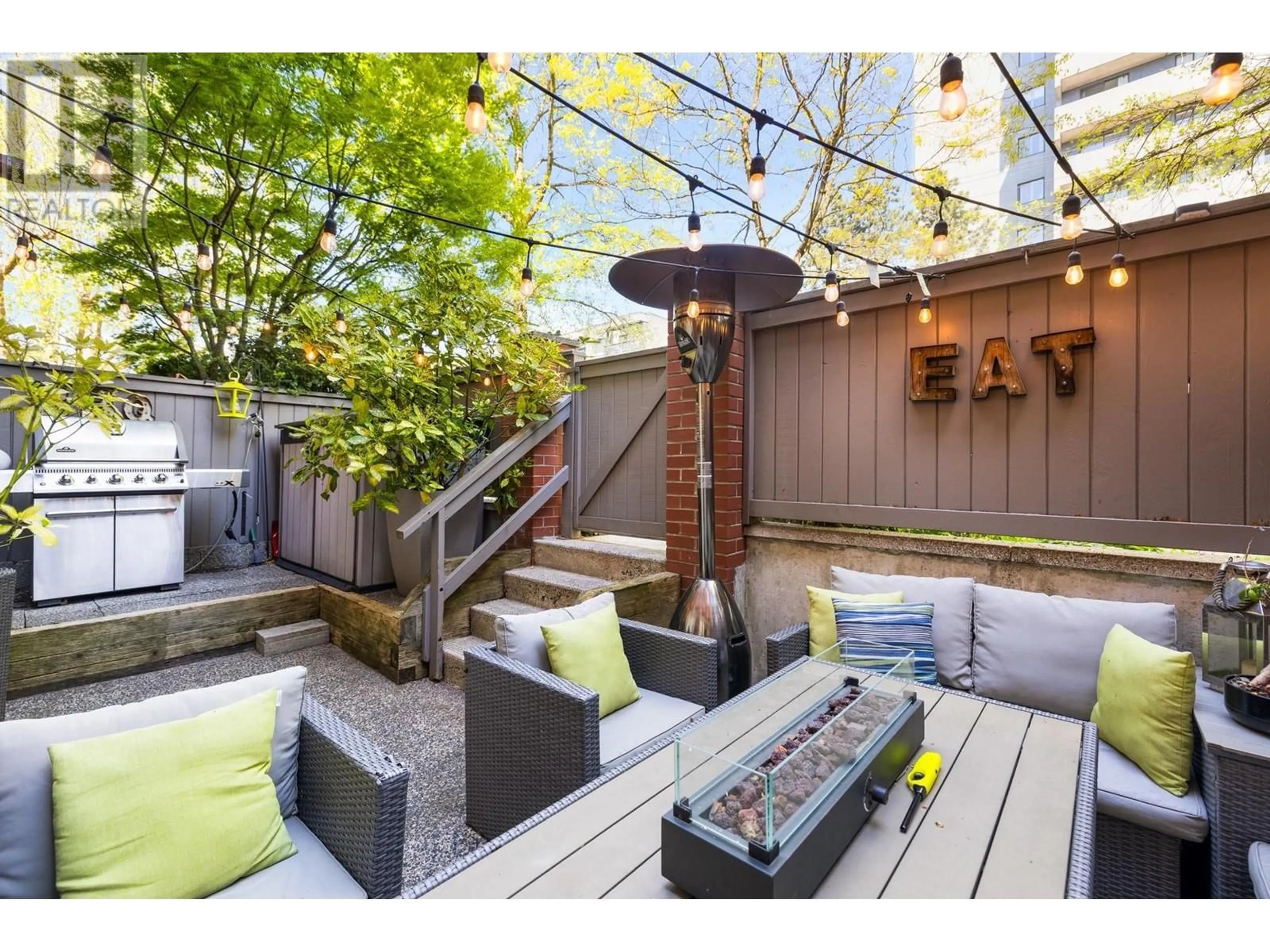 Patio, street for 109 - 345 LONSDALE AVENUE, North Vancouver British Columbia V7M3M9