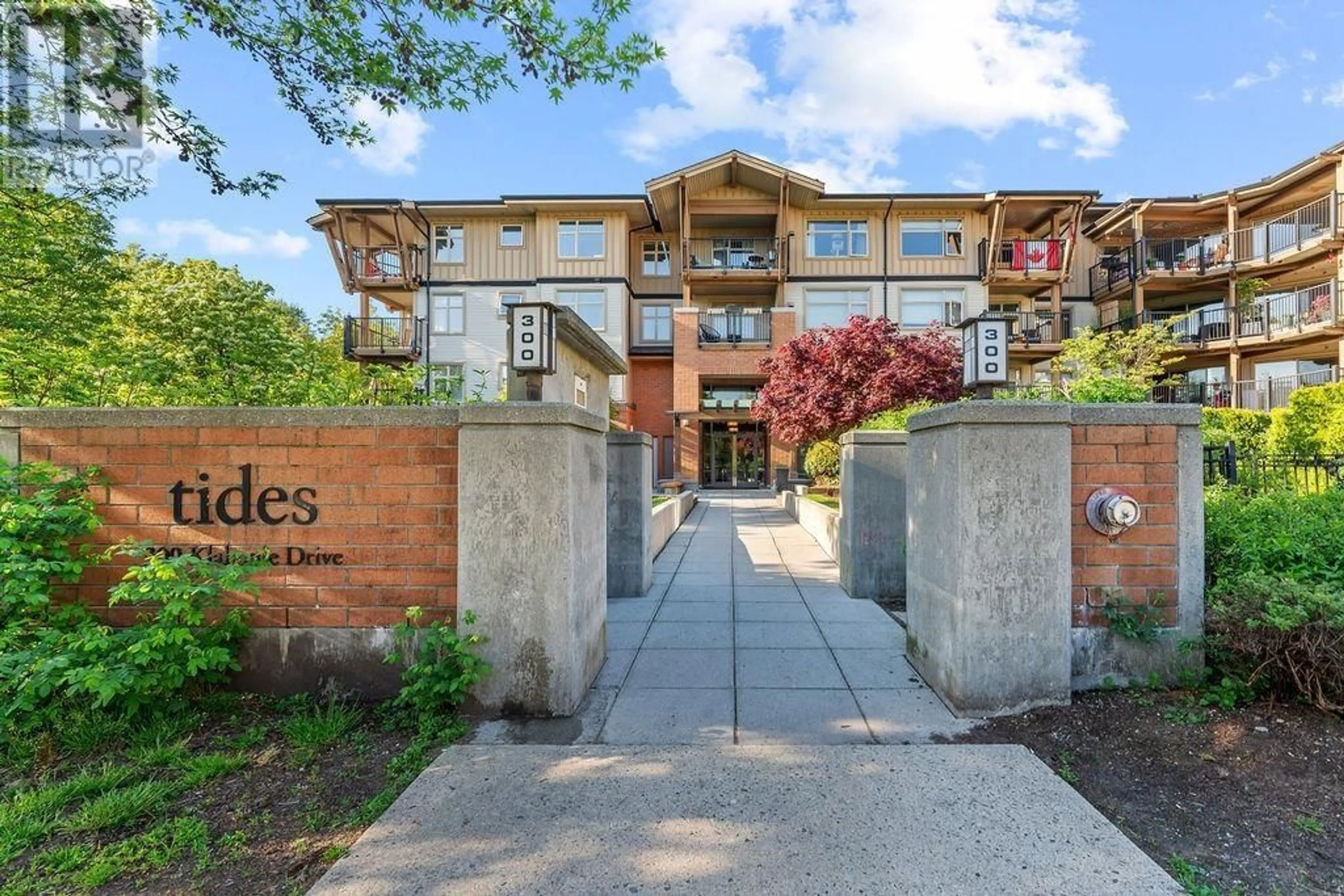 Unknown for 104 - 300 KLAHANIE DRIVE, Port Moody British Columbia V3H5K8