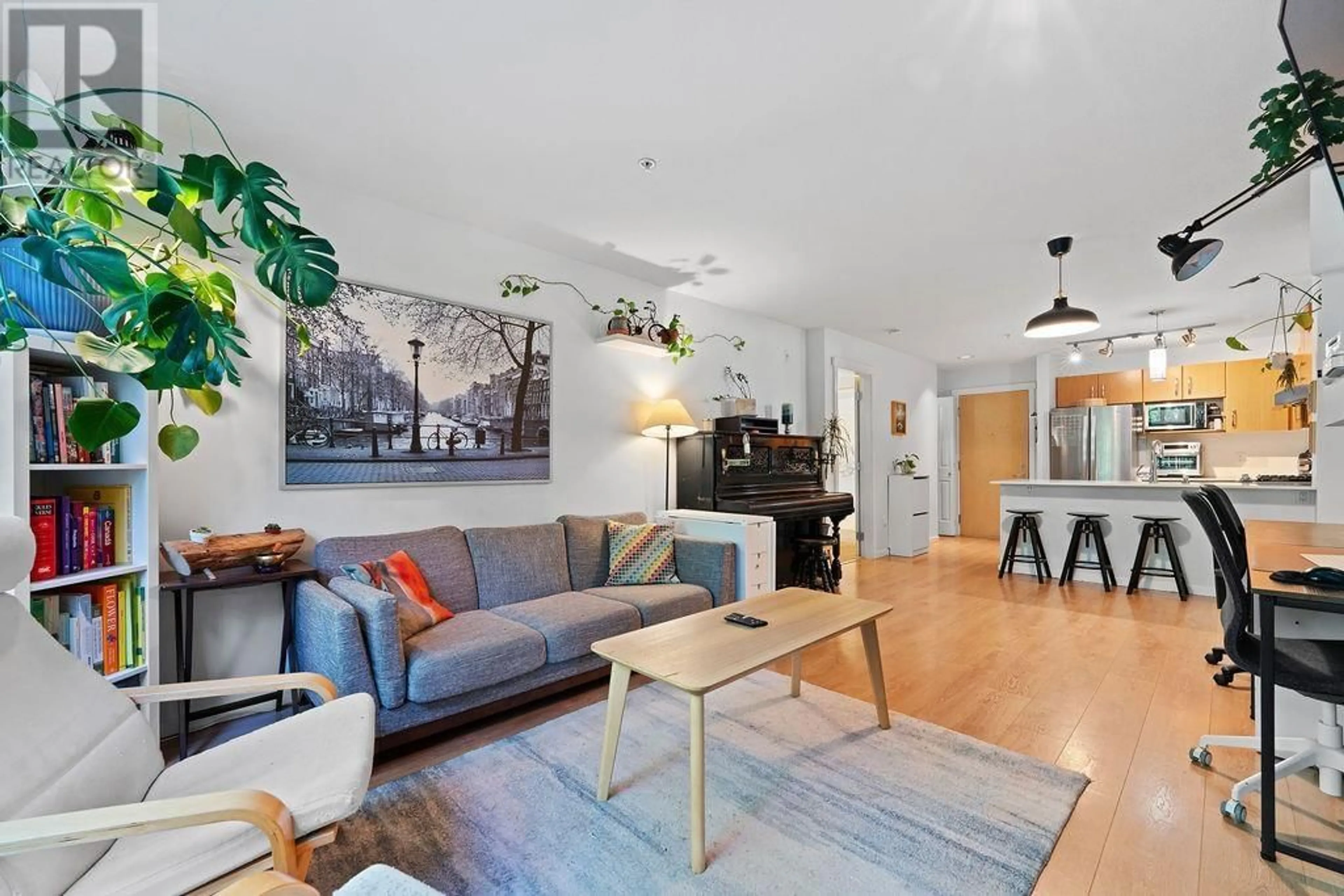 Living room with furniture, unknown for 104 - 300 KLAHANIE DRIVE, Port Moody British Columbia V3H5K8