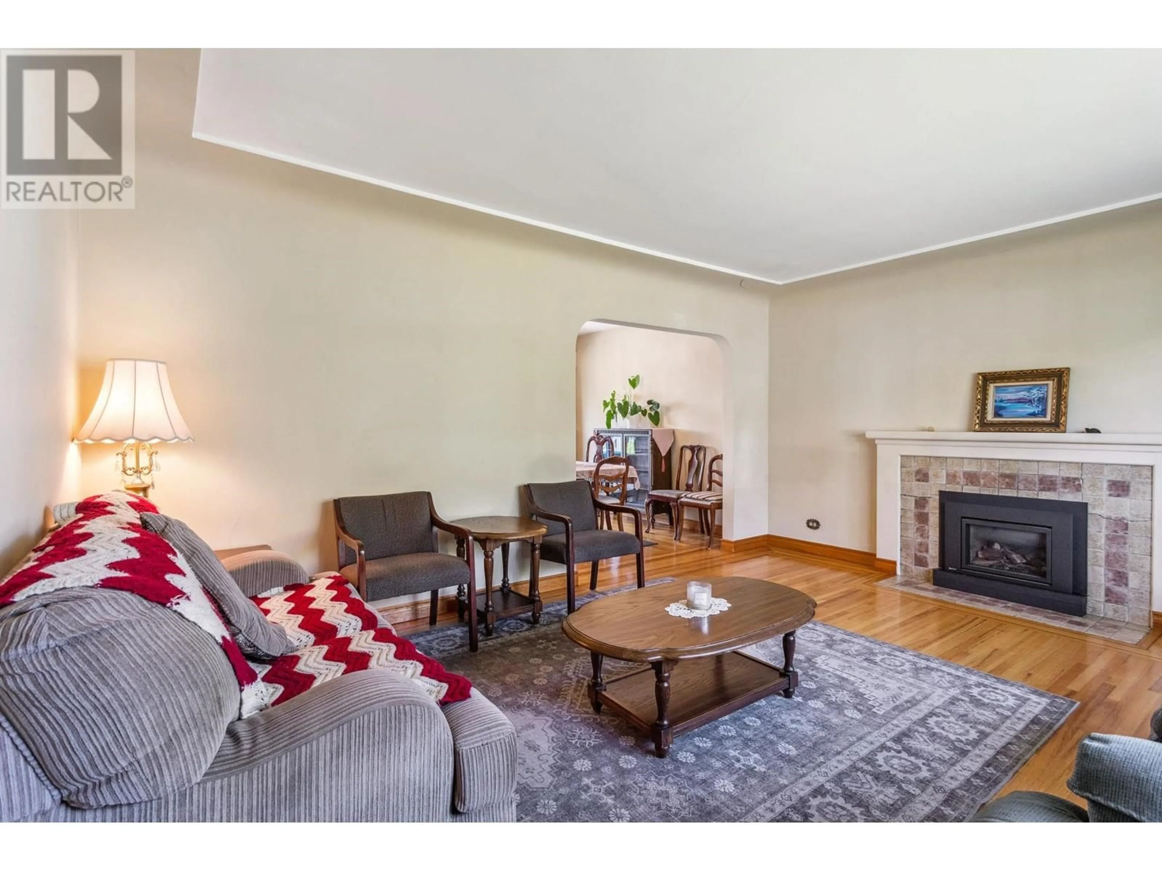 Living room with furniture, unknown for 6426 NEVILLE STREET, Burnaby British Columbia V5E1A6