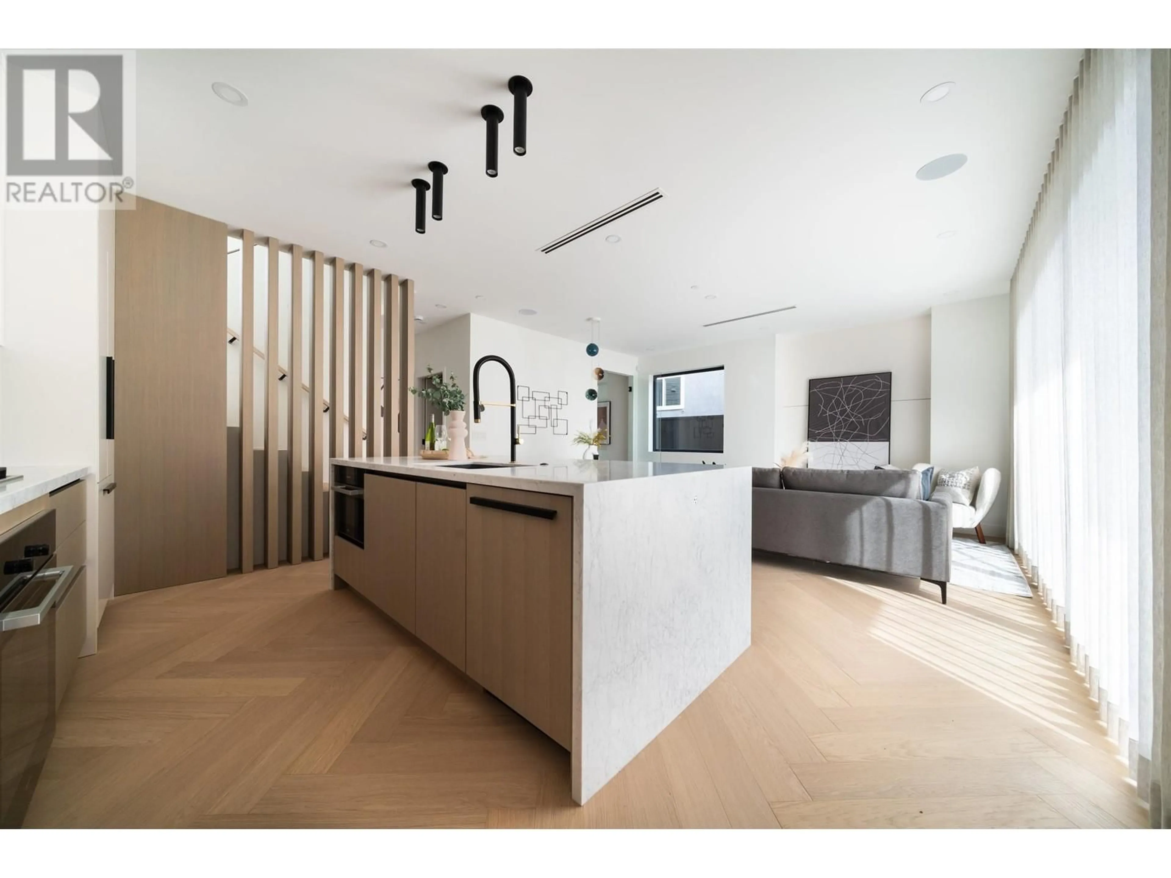 Open concept kitchen, unknown for 2 - 280 32 AVENUE, Vancouver British Columbia V5V2Y3