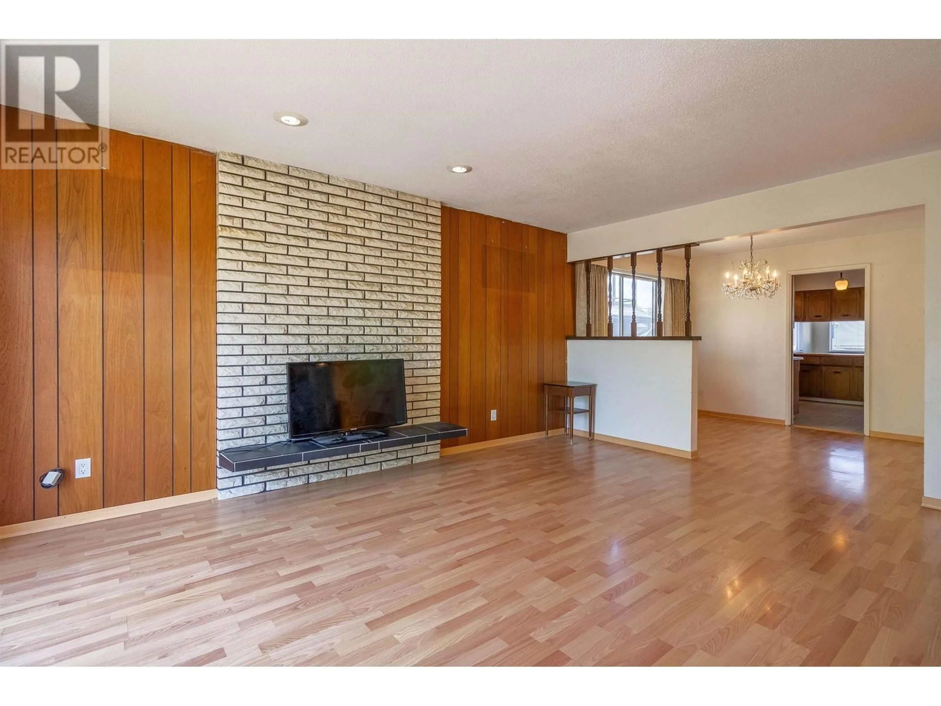 Unknown for 1260 ROSSLAND STREET, Vancouver British Columbia V5K4A4