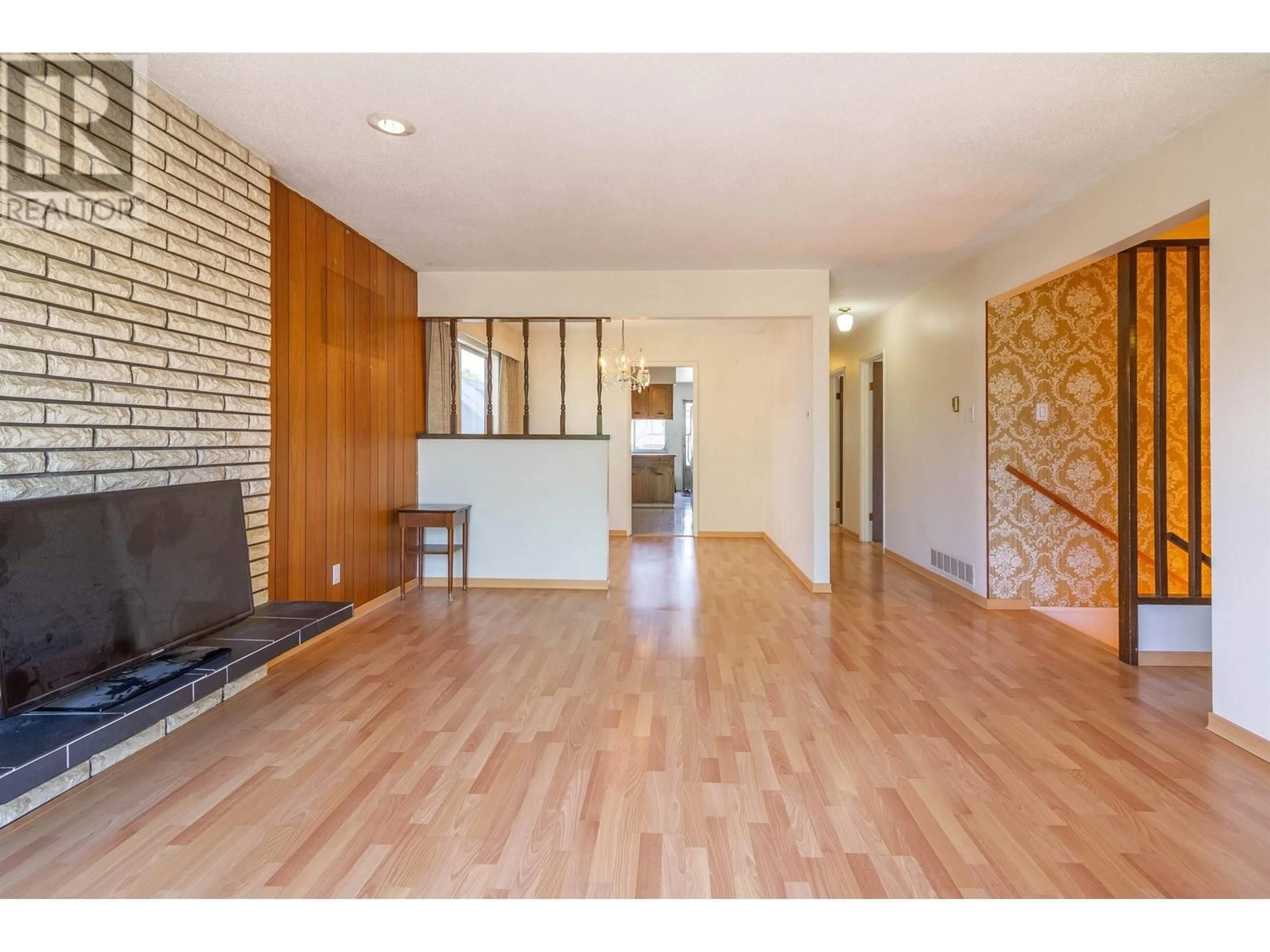 Unknown for 1260 ROSSLAND STREET, Vancouver British Columbia V5K4A4