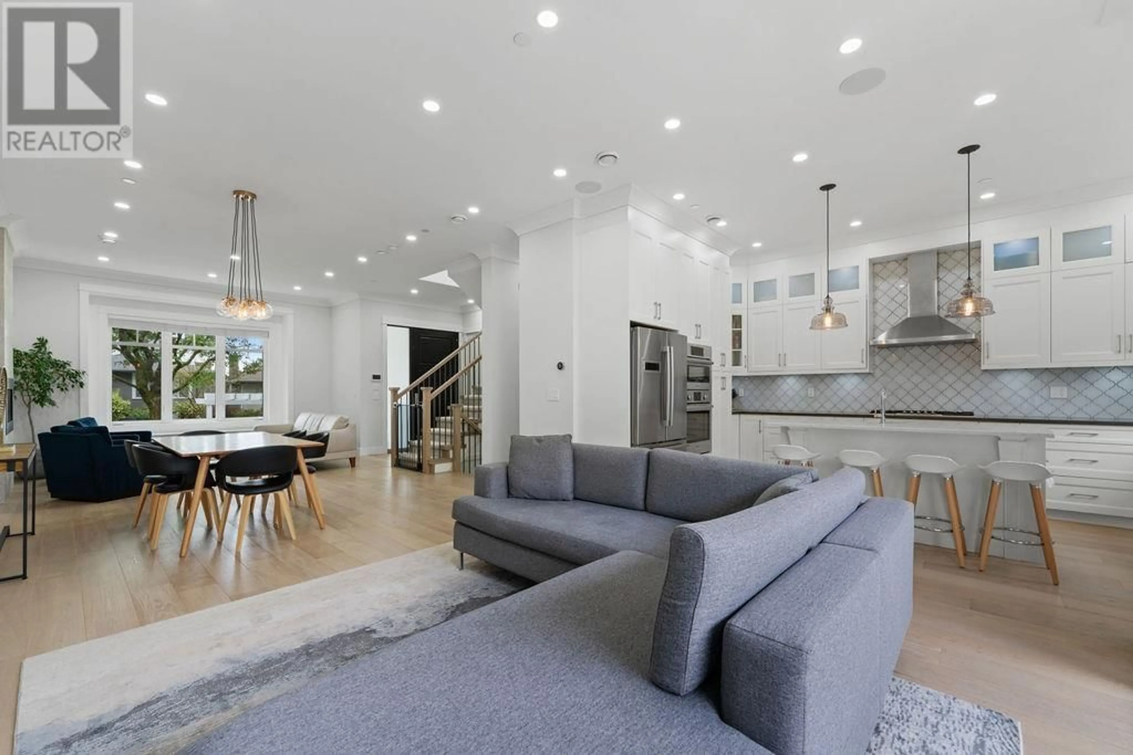 Open concept kitchen, unknown for 2217 8TH AVENUE, Vancouver British Columbia V5N1V4