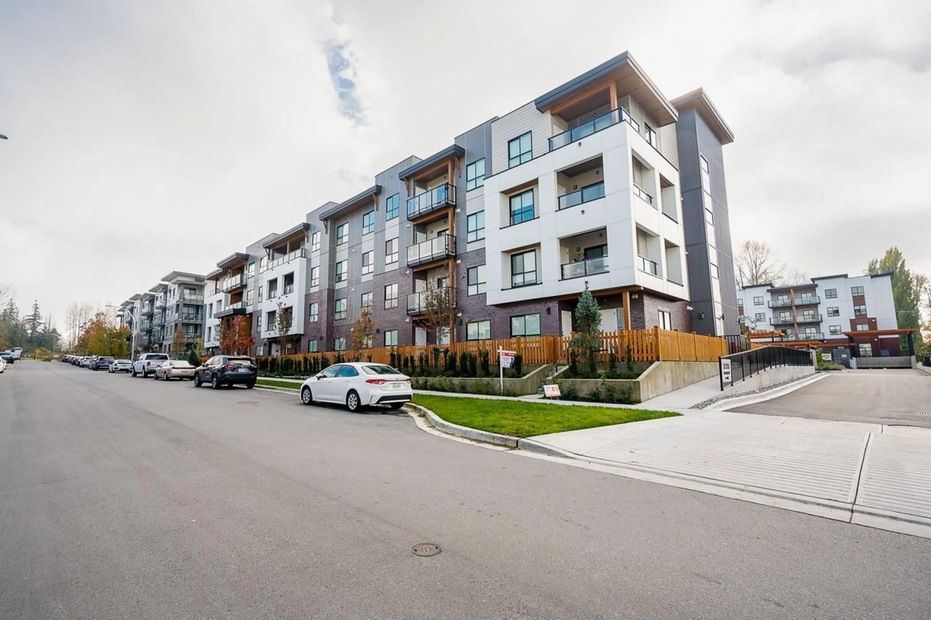 Unknown for 417 - 20282 72B, Langley British Columbia V2Y3X3