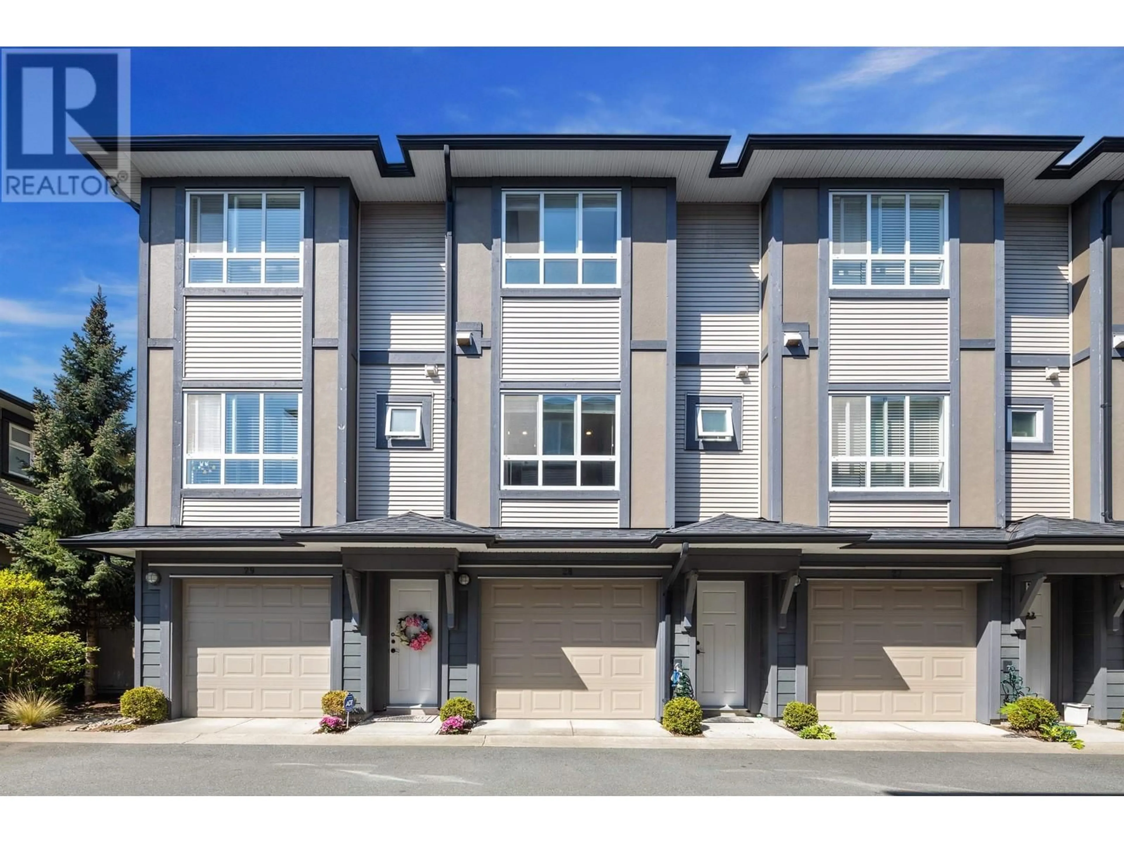 Home with vinyl exterior material, street for 28 - 7691 BRIDGE STREET, Richmond British Columbia V6Y2S6