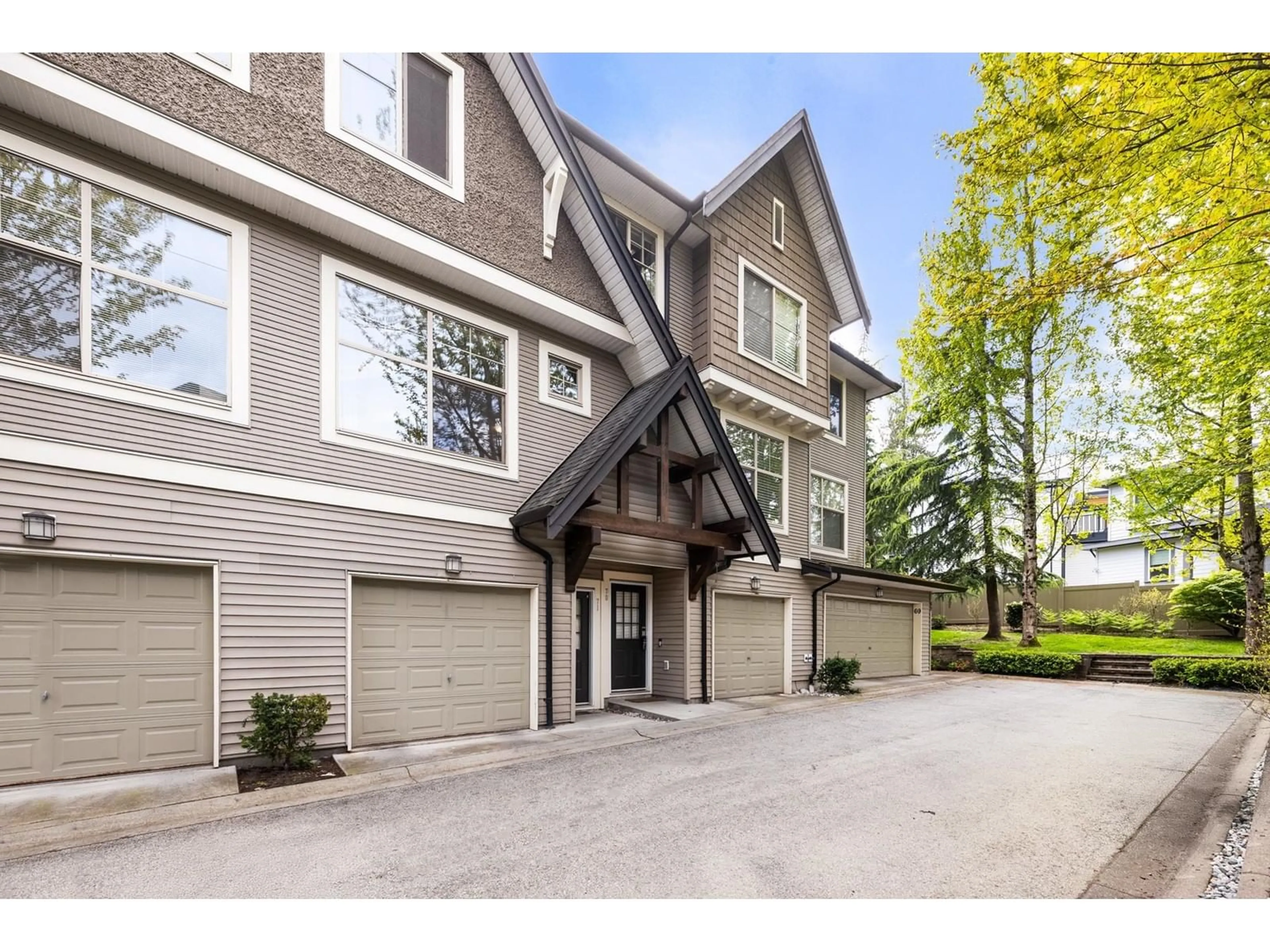 Home with vinyl exterior material, street for 71 - 15152 62A, Surrey British Columbia V3S1V1