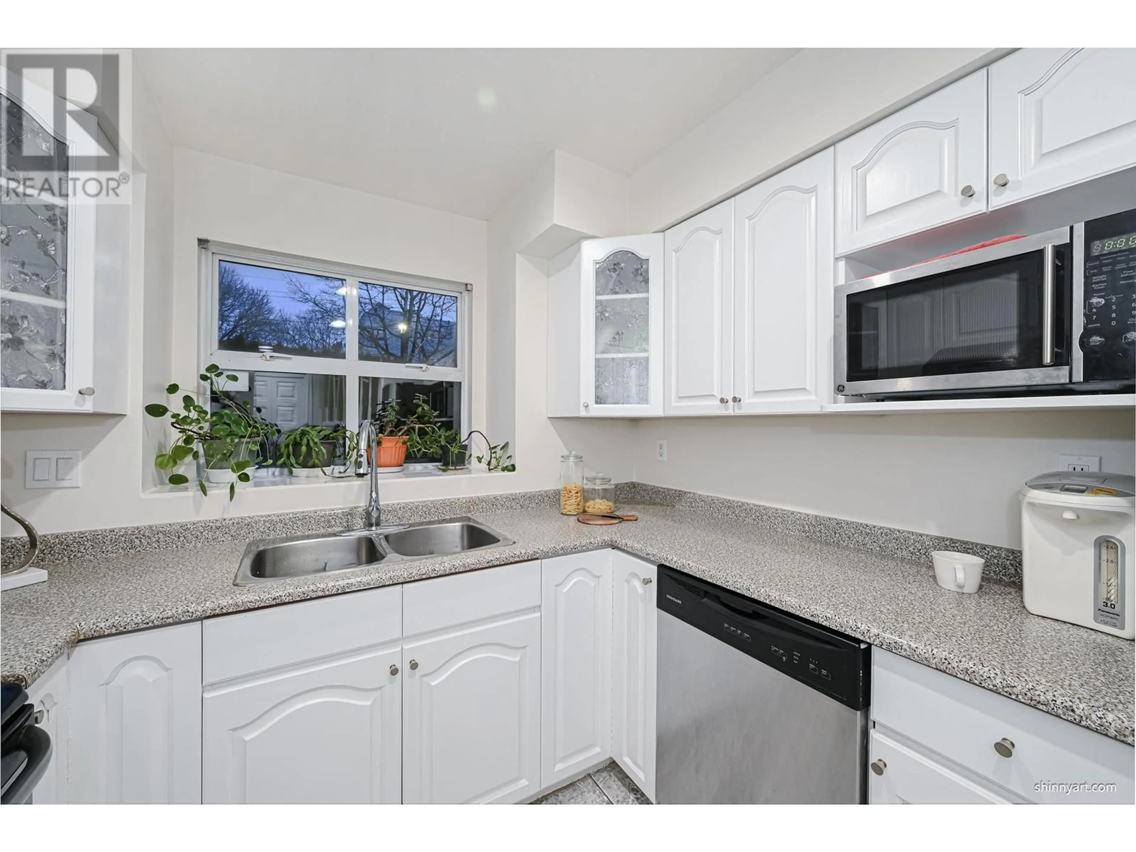 Standard kitchen, ceramic/tile floor for 1 - 7711 MOFFATT ROAD, Richmond British Columbia V6Y1X9