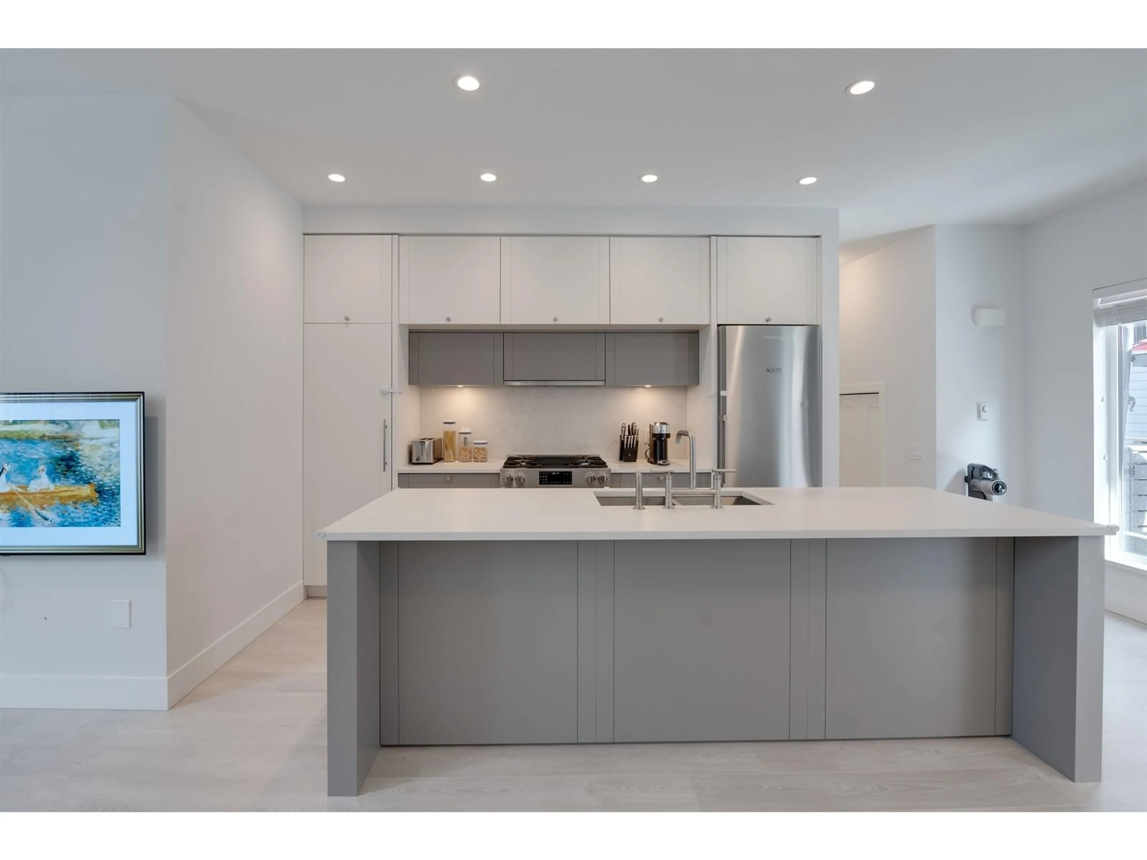 Contemporary kitchen, unknown for 48 - 16685 25, Surrey British Columbia V3Z0Z4