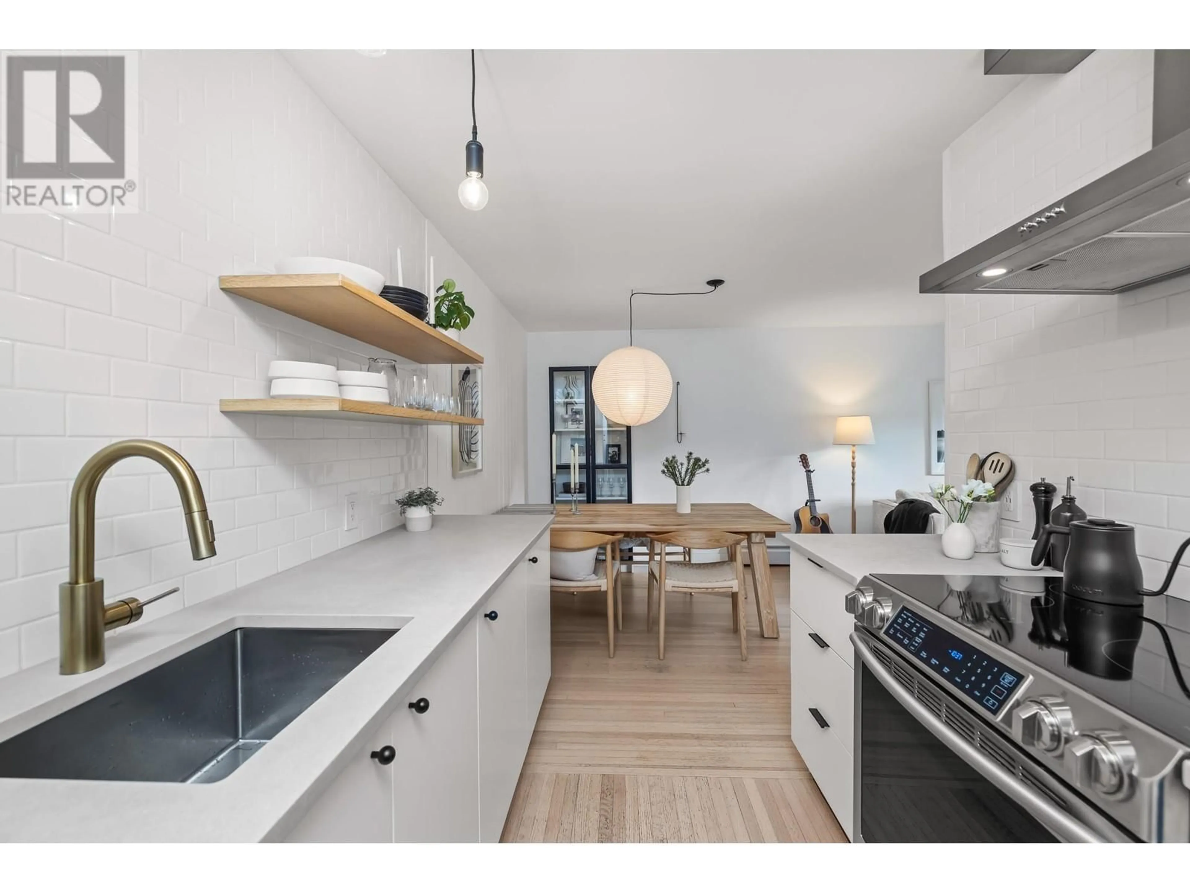 Open concept kitchen, unknown for 207 - 1424 WALNUT STREET, Vancouver British Columbia V6J3R3