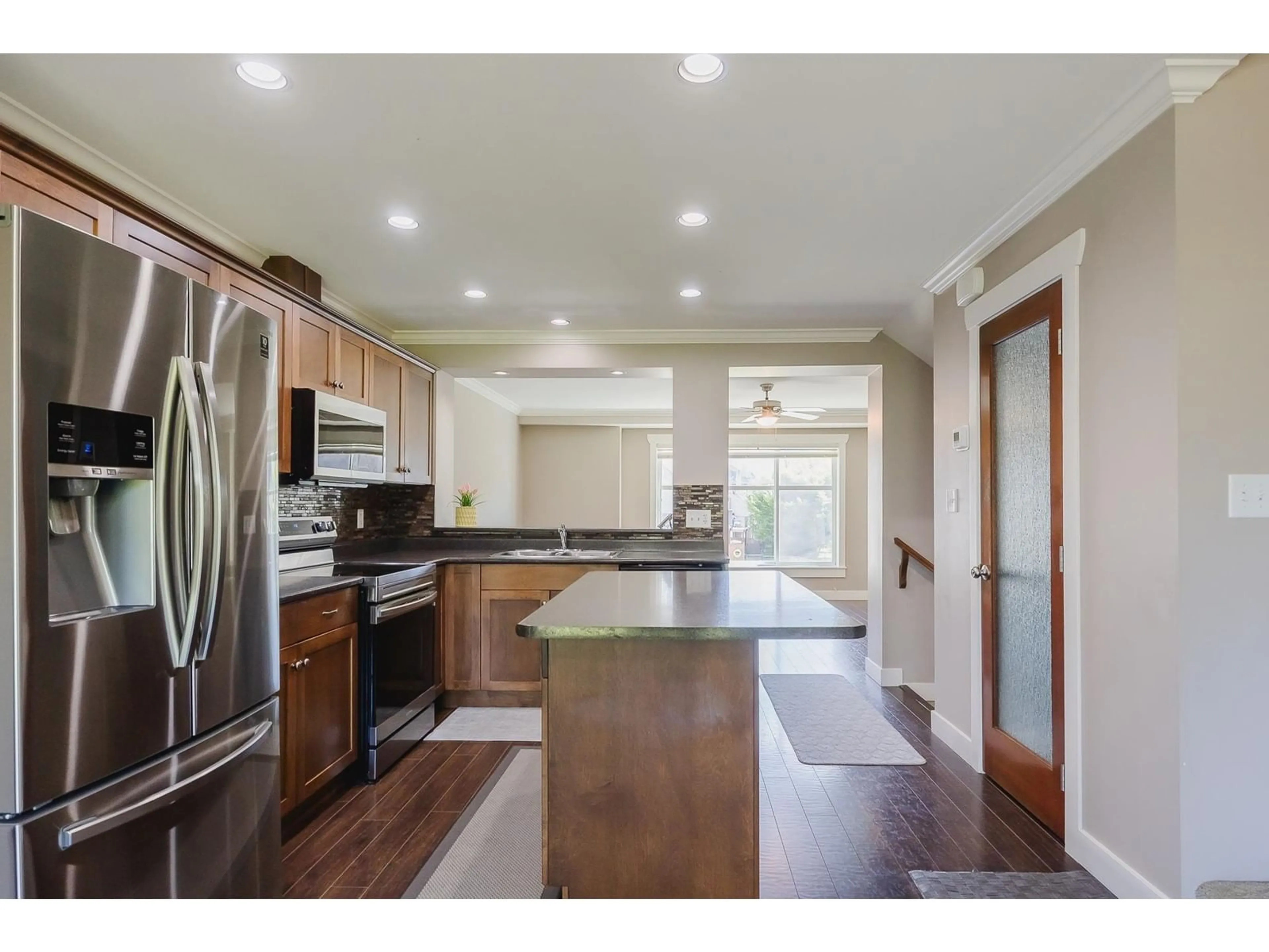 Open concept kitchen, unknown for 24 - 45085 WOLFE ROAD, Chilliwack British Columbia V2P0C5