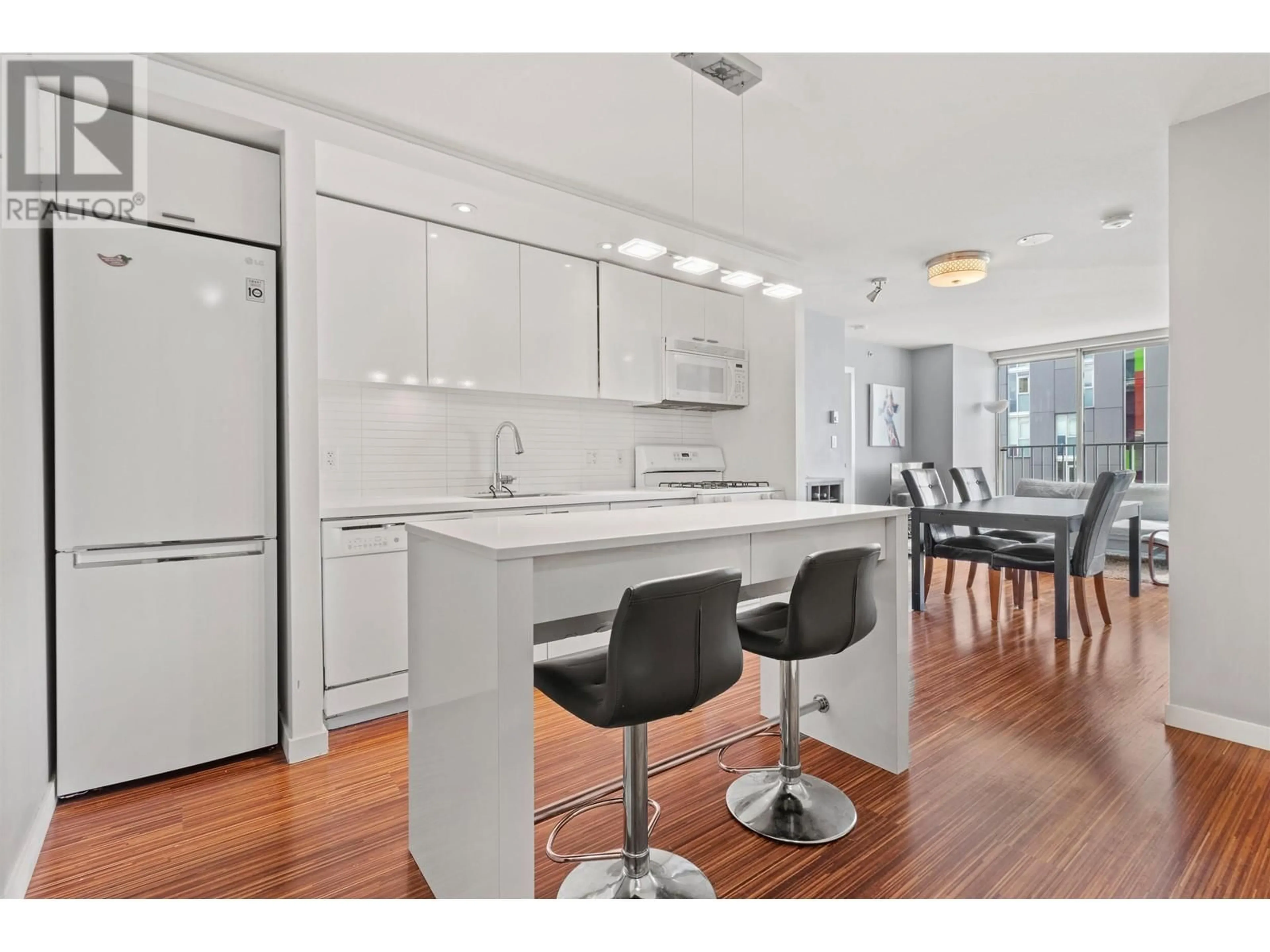 Open concept kitchen, unknown for 708 - 328 11TH AVENUE, Vancouver British Columbia V5T4W1