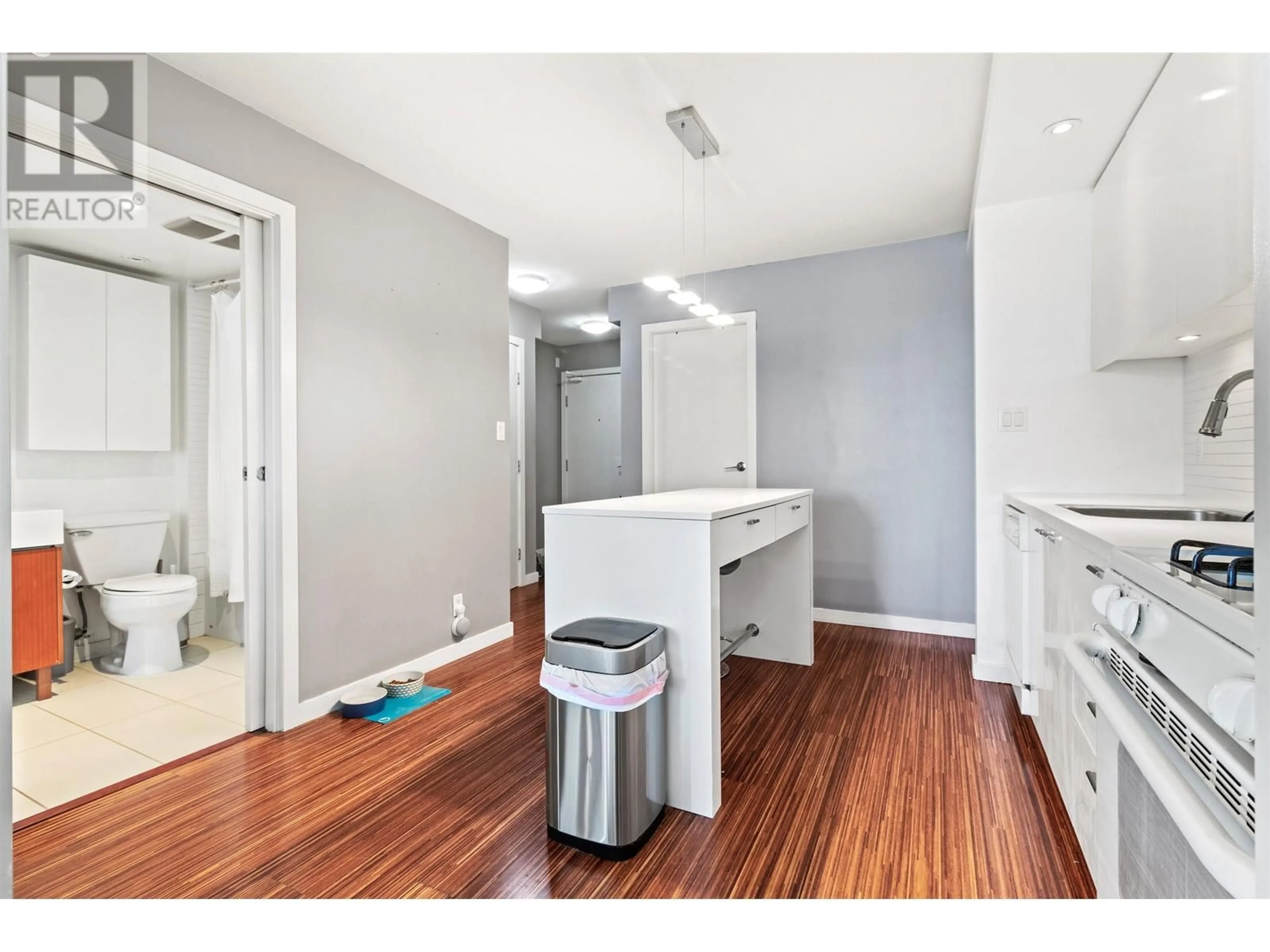 Standard bathroom, unknown for 708 - 328 11TH AVENUE, Vancouver British Columbia V5T4W1