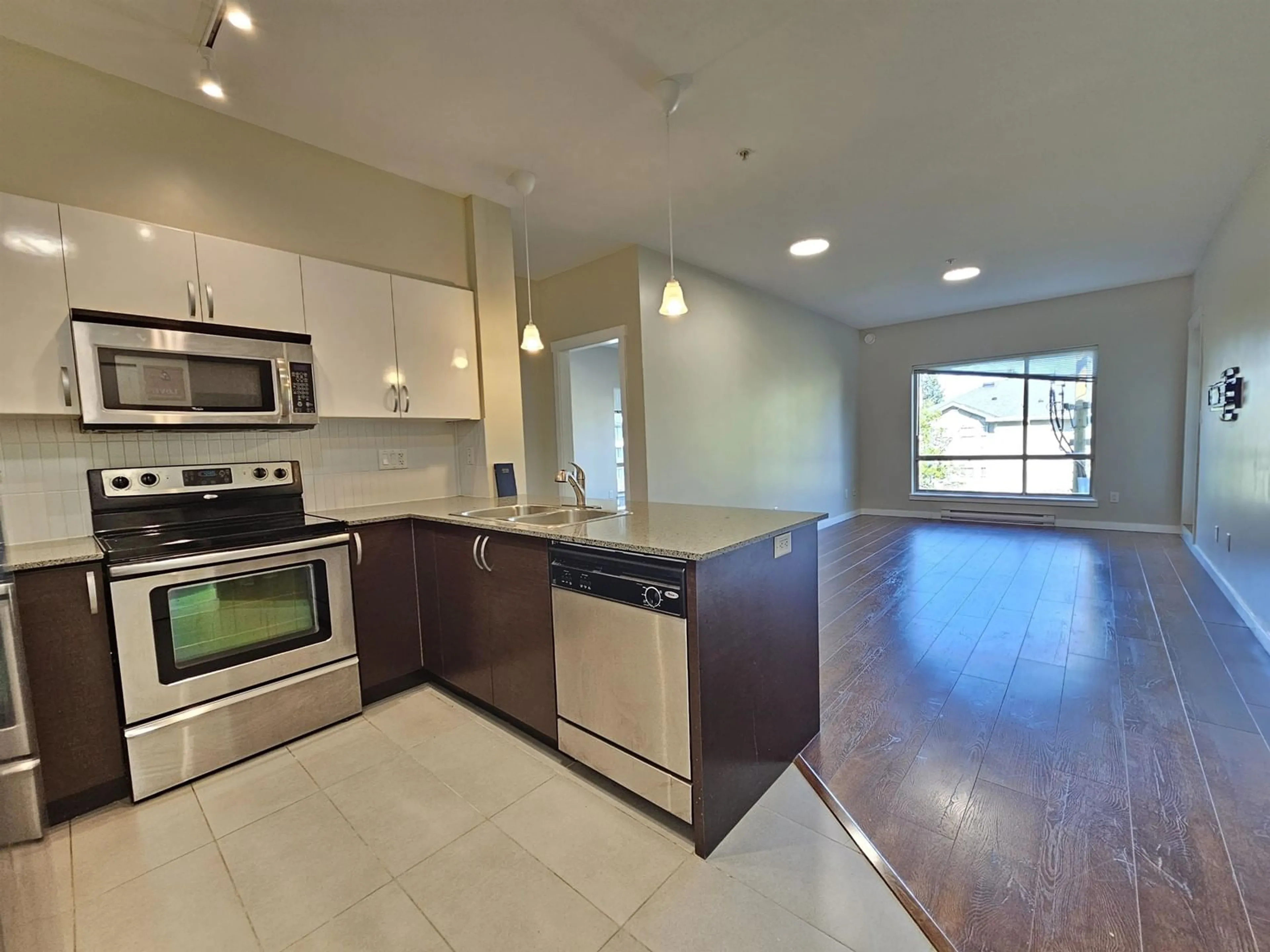 Open concept kitchen, unknown for 419 - 13789 107A, Surrey British Columbia V3T0B8