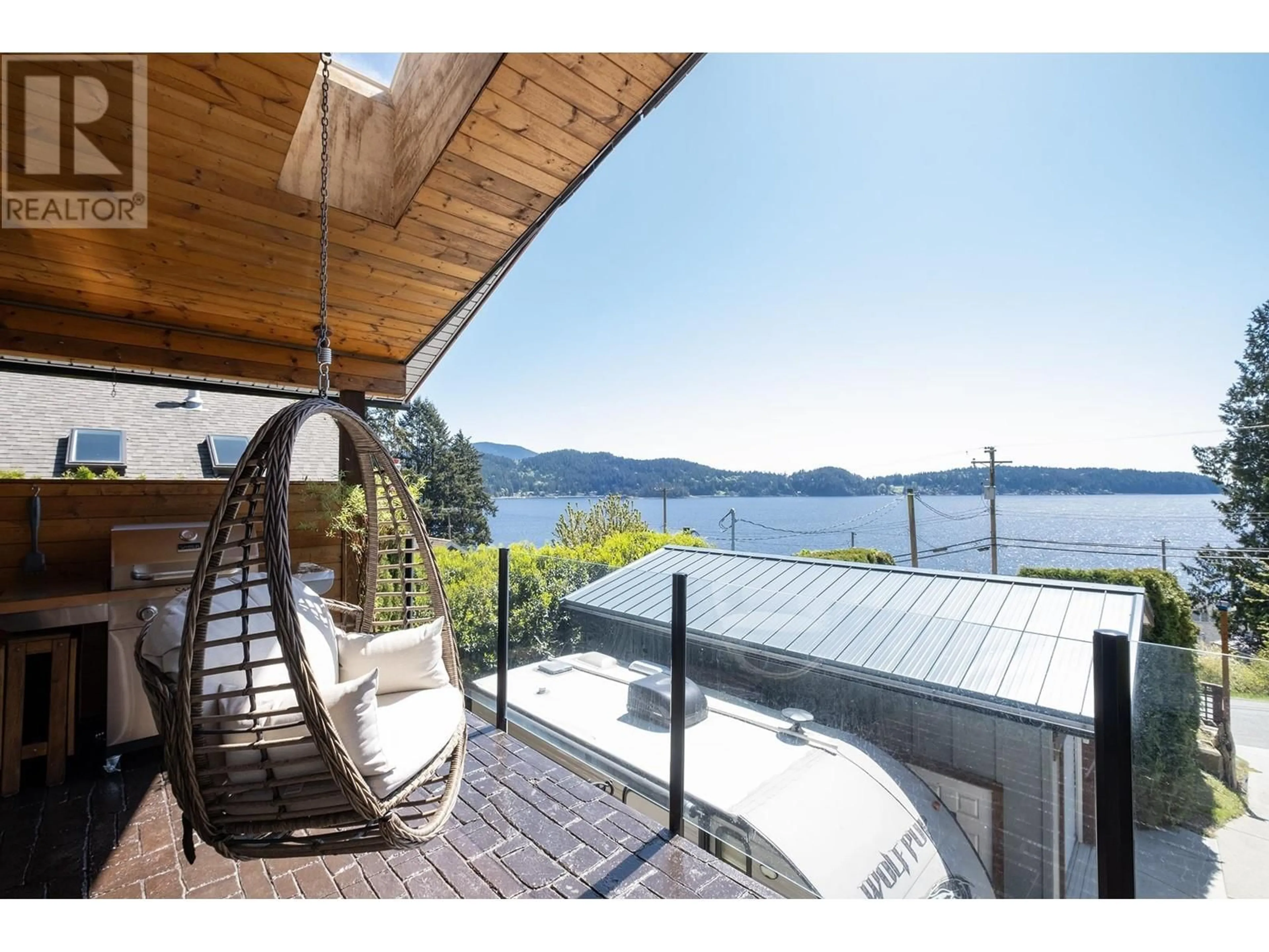Patio, water/lake/river/ocean view for 454 CENTRAL AVENUE, Gibsons British Columbia V0N1V1
