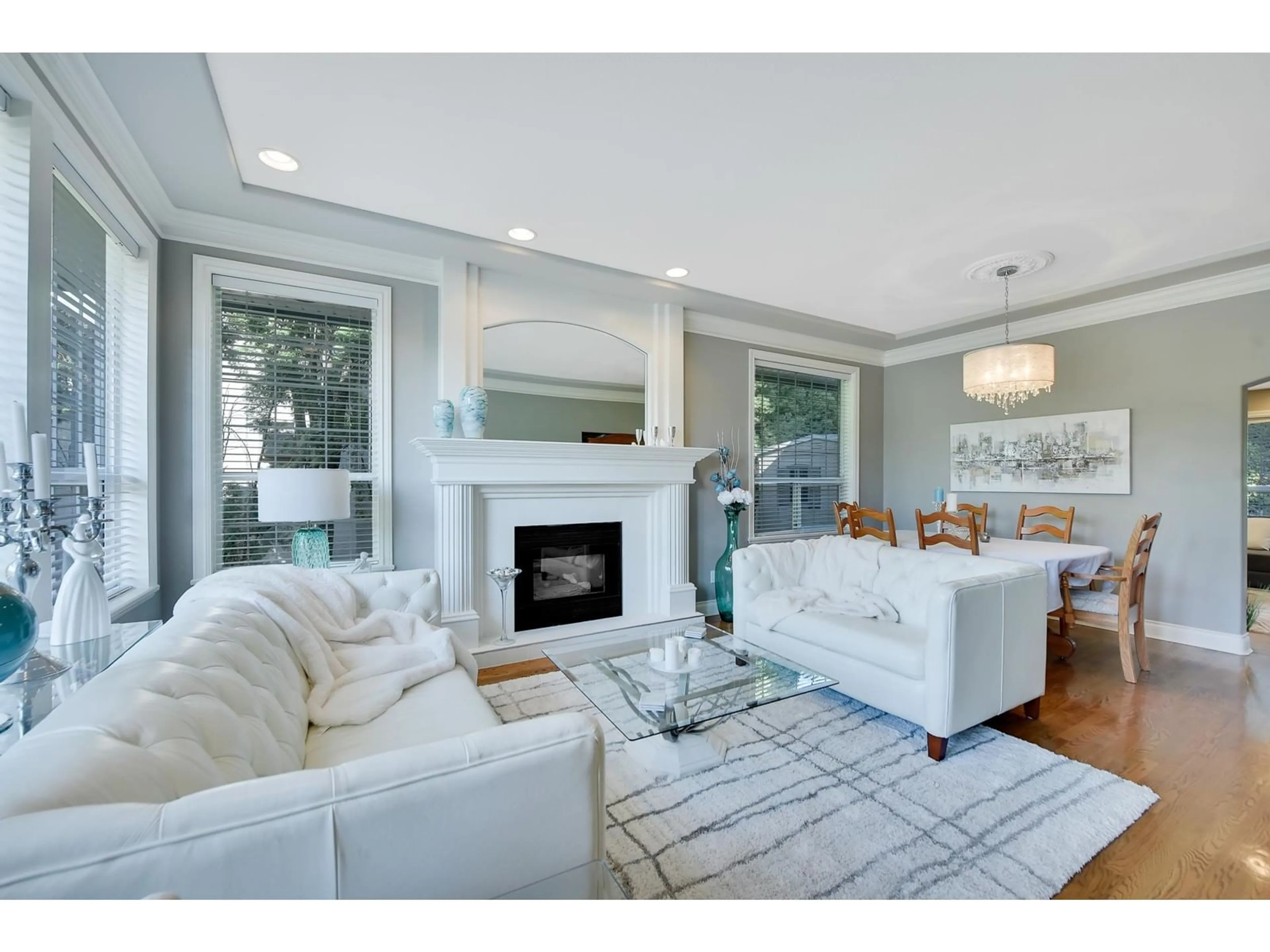 Living room with furniture, unknown for 2316 140A, Surrey British Columbia V4A9V3