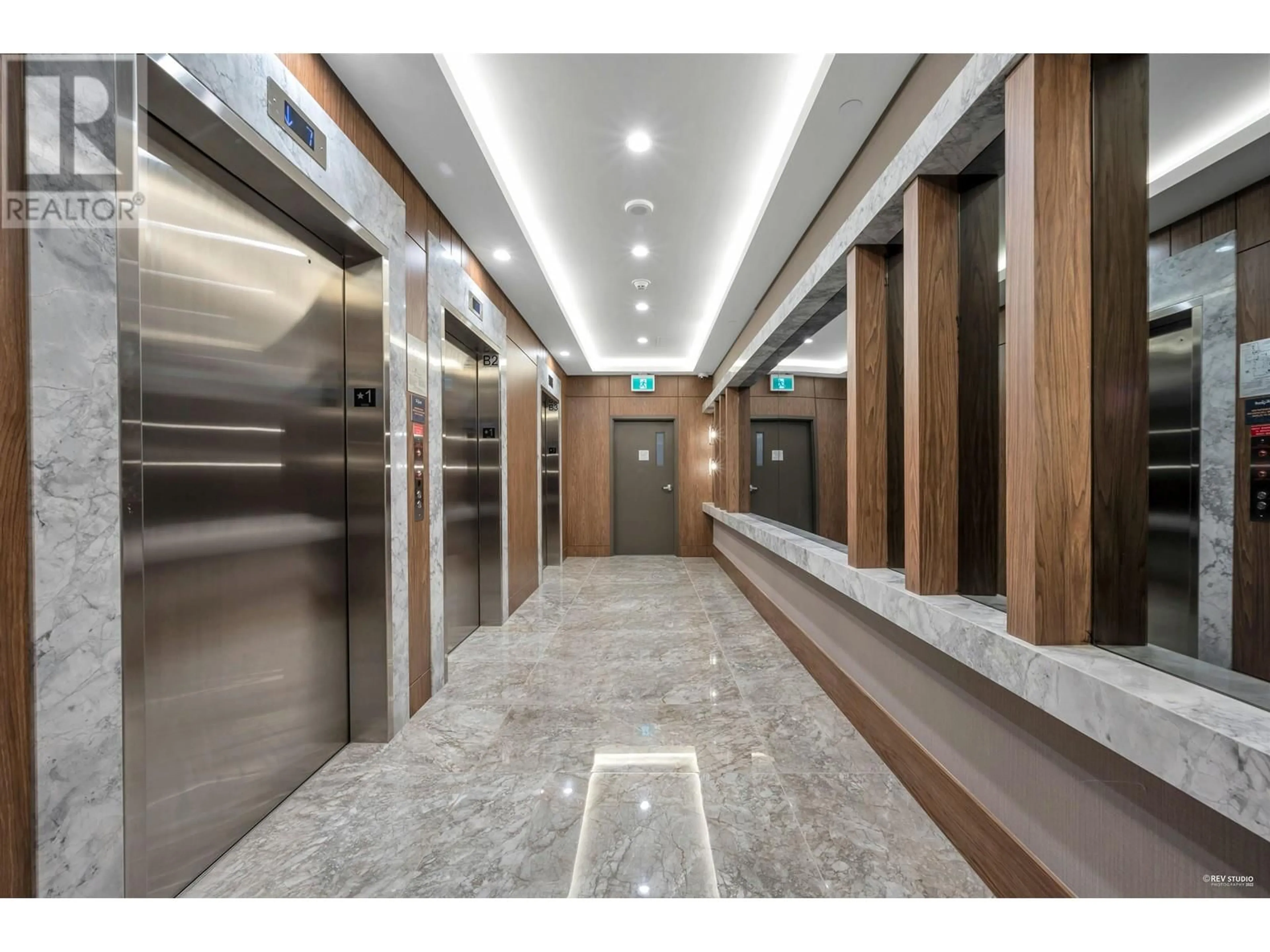 Indoor foyer for 2001 - 305 MORRISSEY ROAD, Port Moody British Columbia V3H0M3