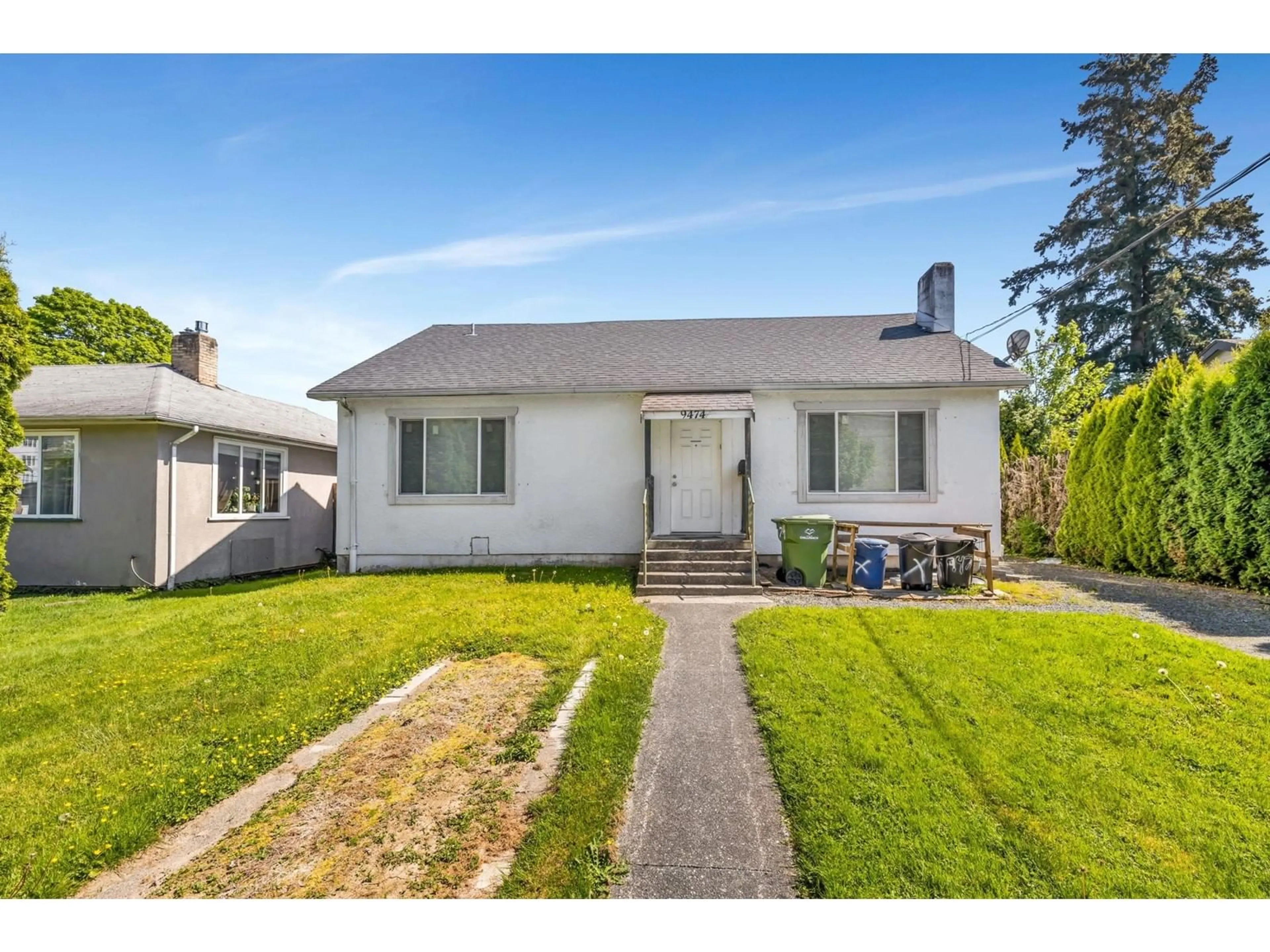Home with vinyl exterior material, street for 9474 VICTOR STREET, Chilliwack British Columbia V2P5B1