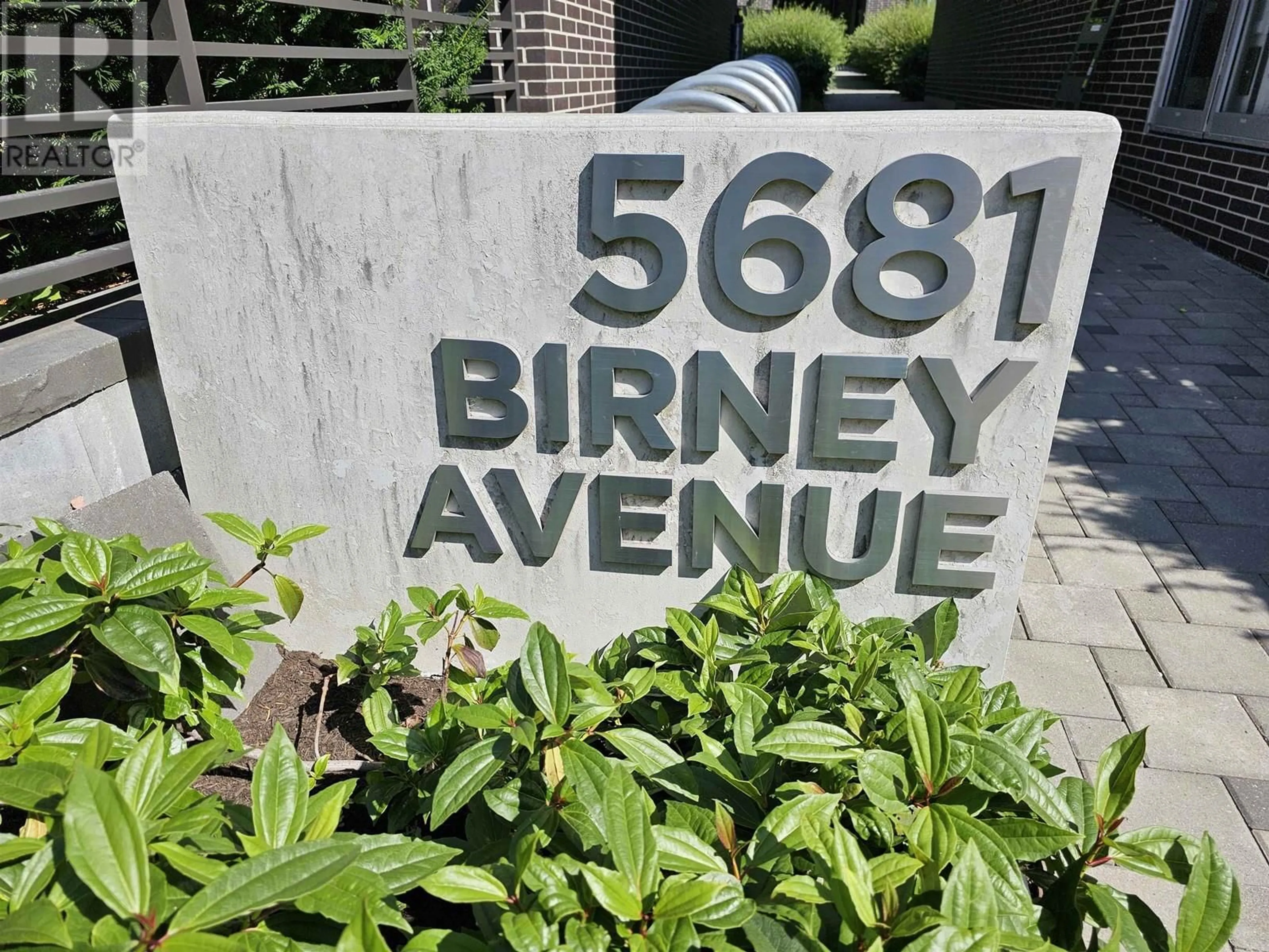 Lobby for 303 - 5681 BIRNEY AVENUE, Vancouver British Columbia V6S0L5
