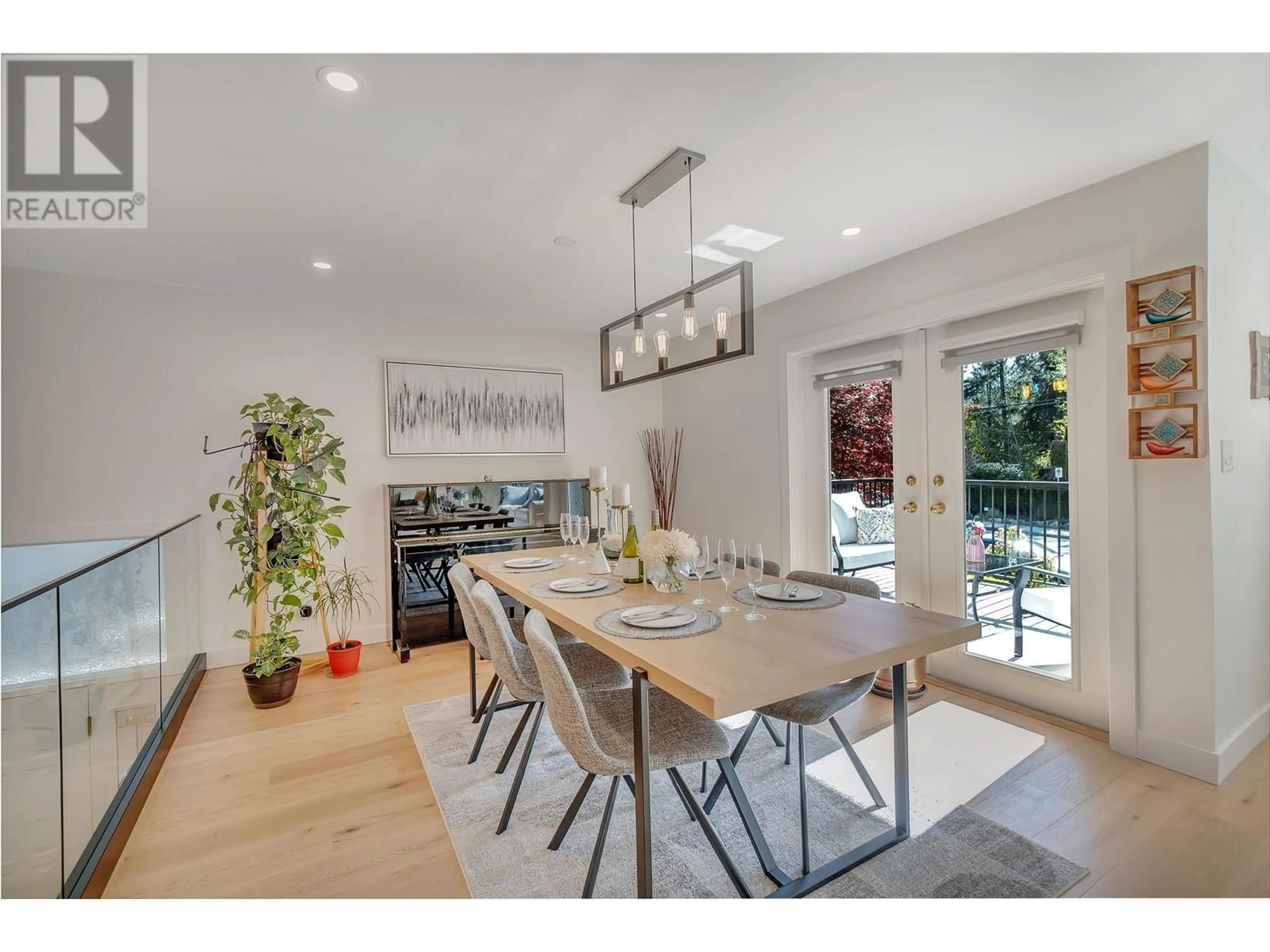Dining room, unknown for 3993 LYNN VALLEY ROAD, North Vancouver British Columbia V7K2T1