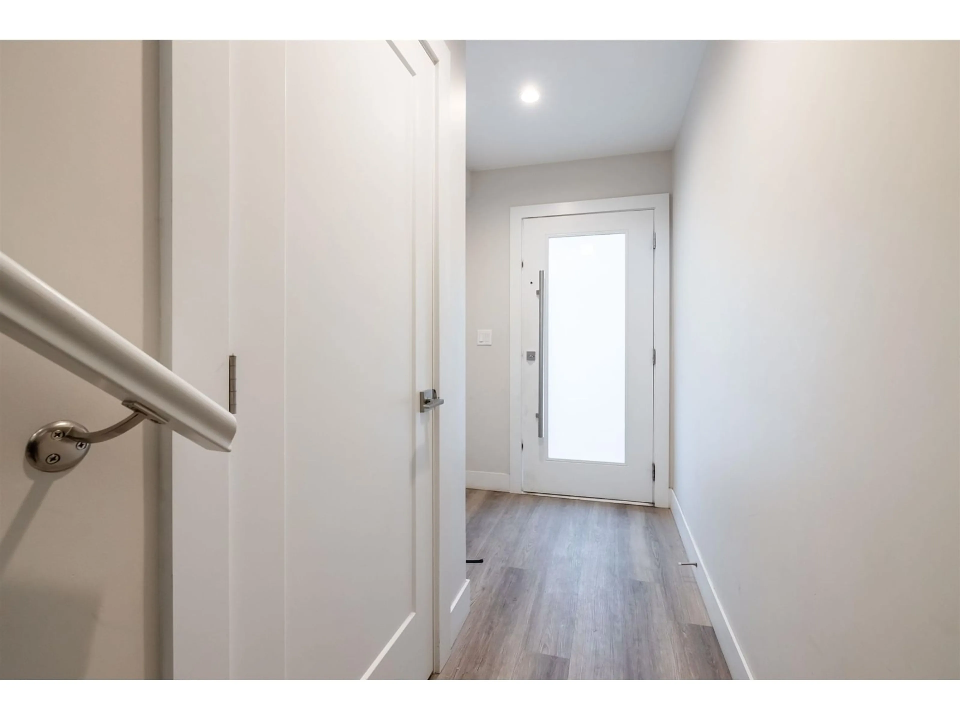 Indoor entryway for 33 - 5515 199A, Langley British Columbia V3A1J7