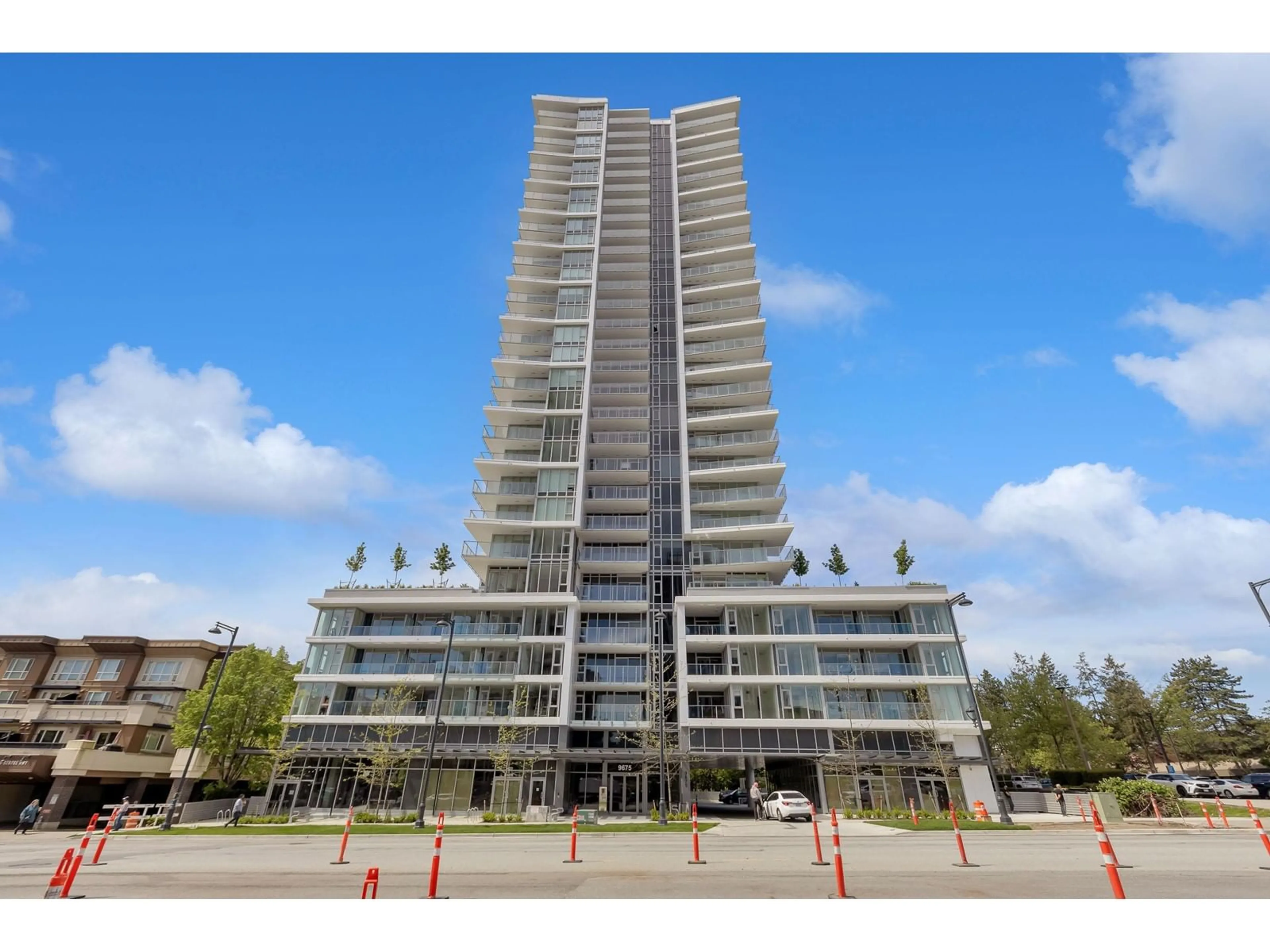 Unknown for 1301 - 9675 KING GEORGE, Surrey British Columbia V3T0T7