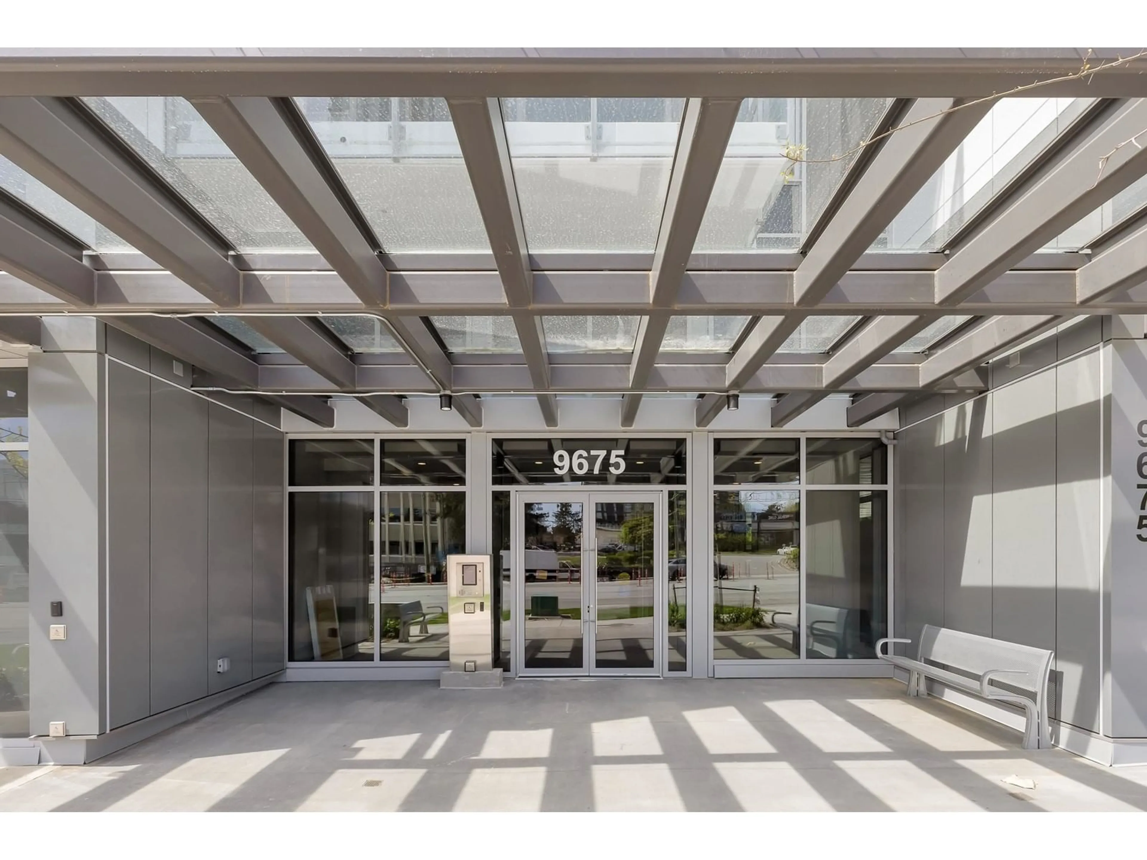 Indoor foyer for 1301 - 9675 KING GEORGE, Surrey British Columbia V3T0T7
